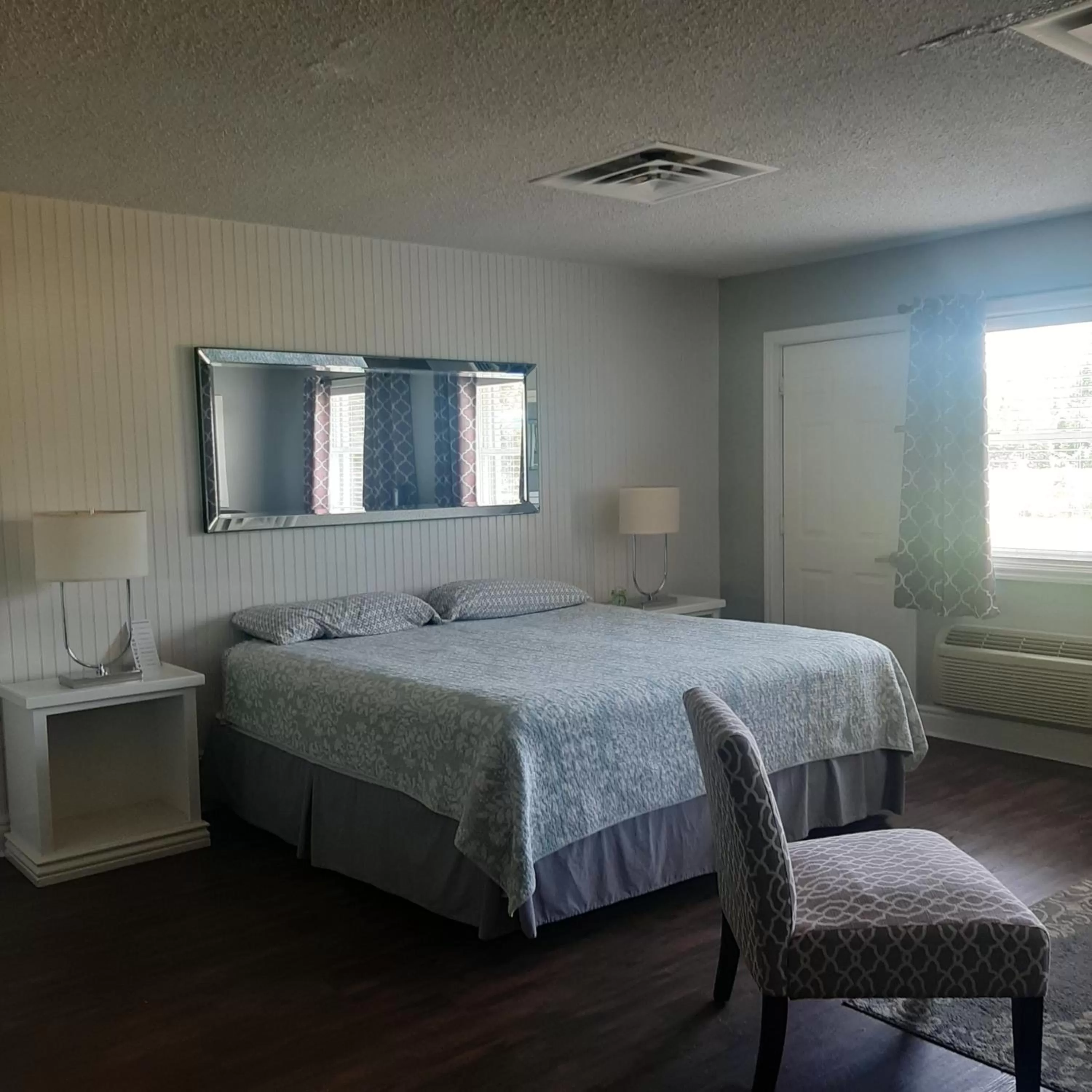 Bedroom, Bed in THE ASHWOOD INN