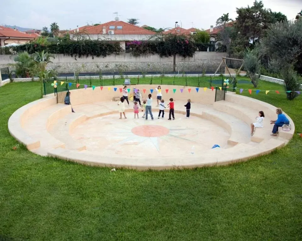 Children play ground, Garden in Residence Dei Margi