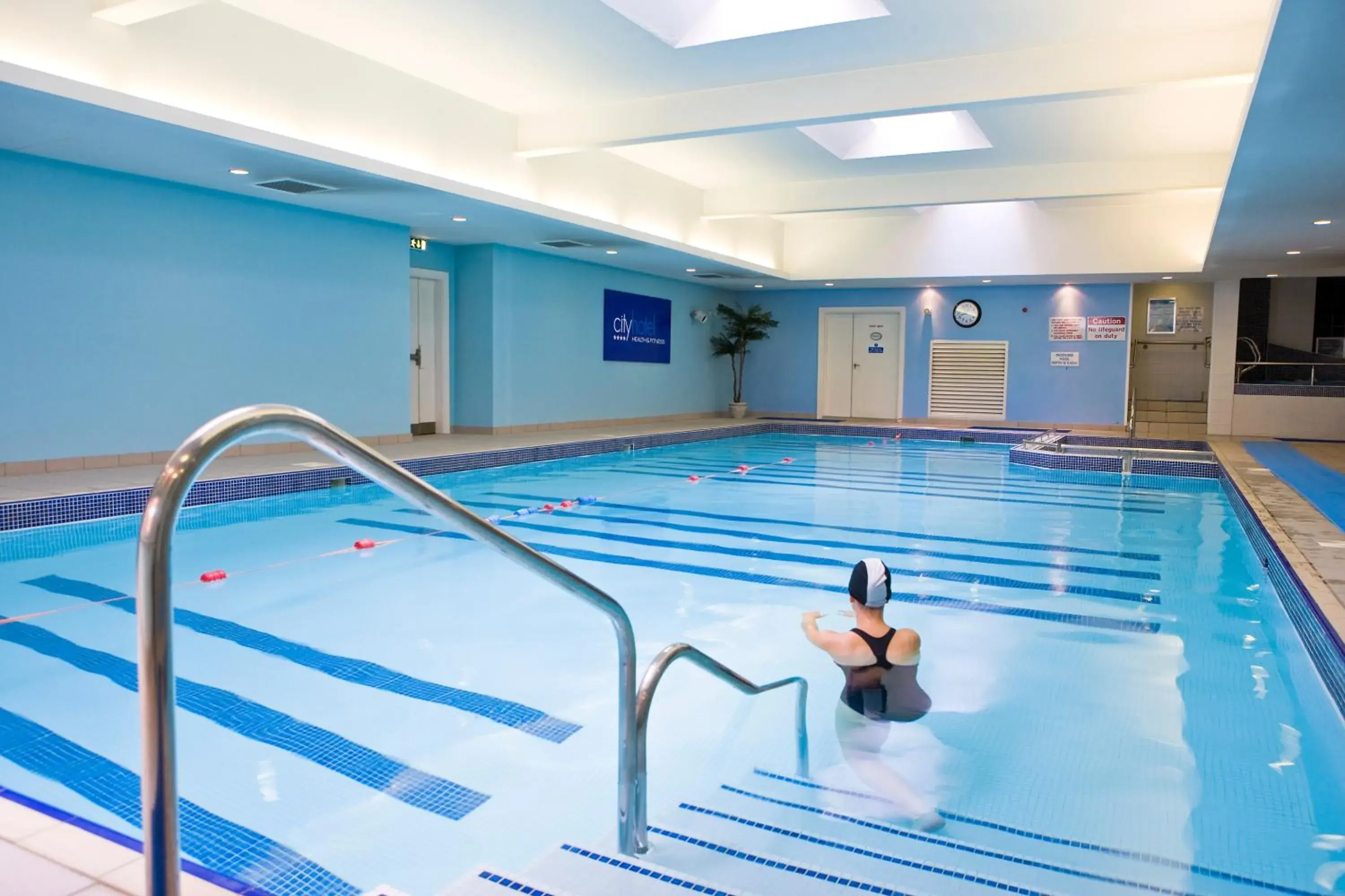 Fitness centre/facilities, Swimming Pool in City Hotel
