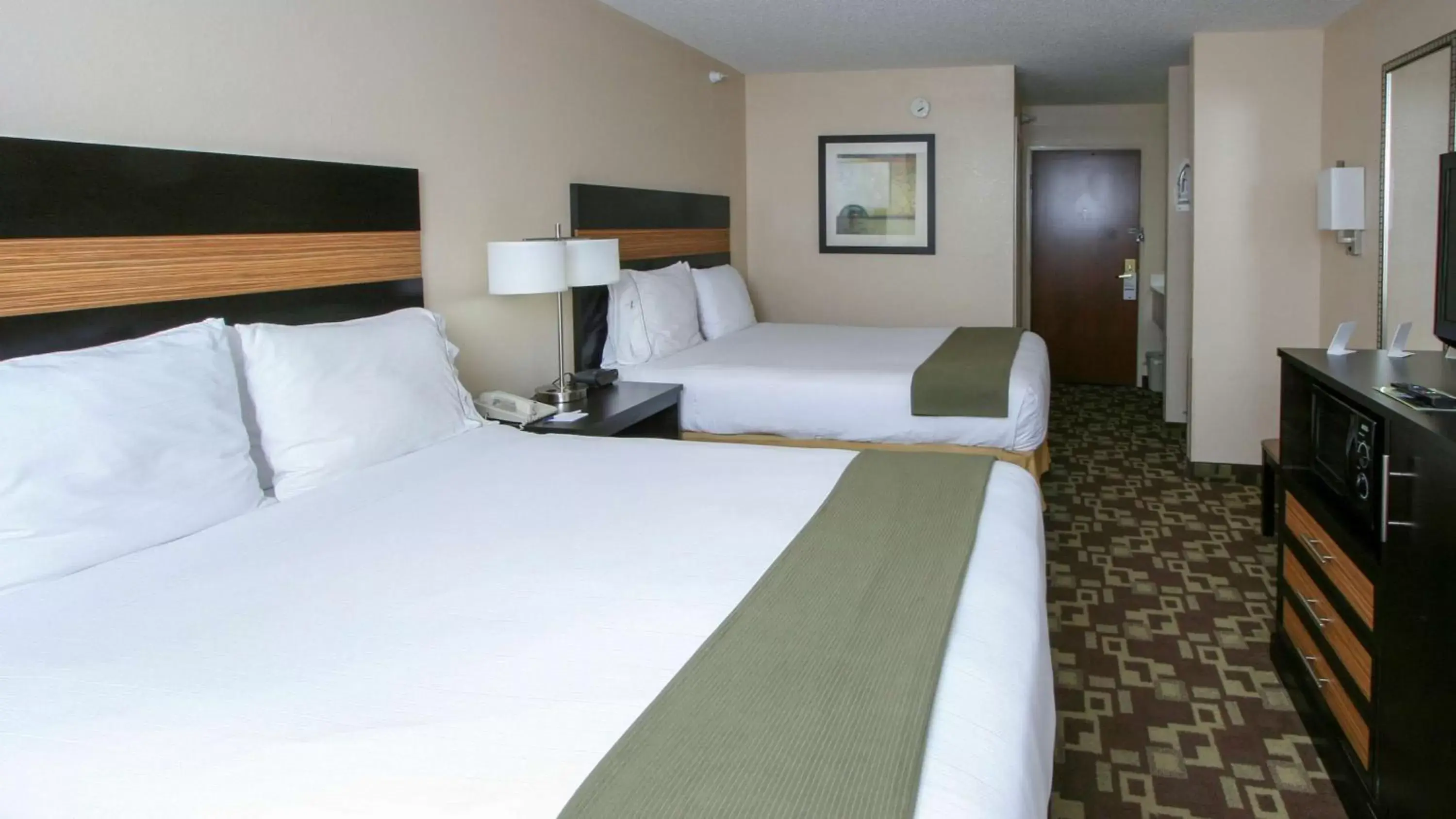 Photo of the whole room, Bed in Country Inn & Suites by Radisson, Shelby, NC