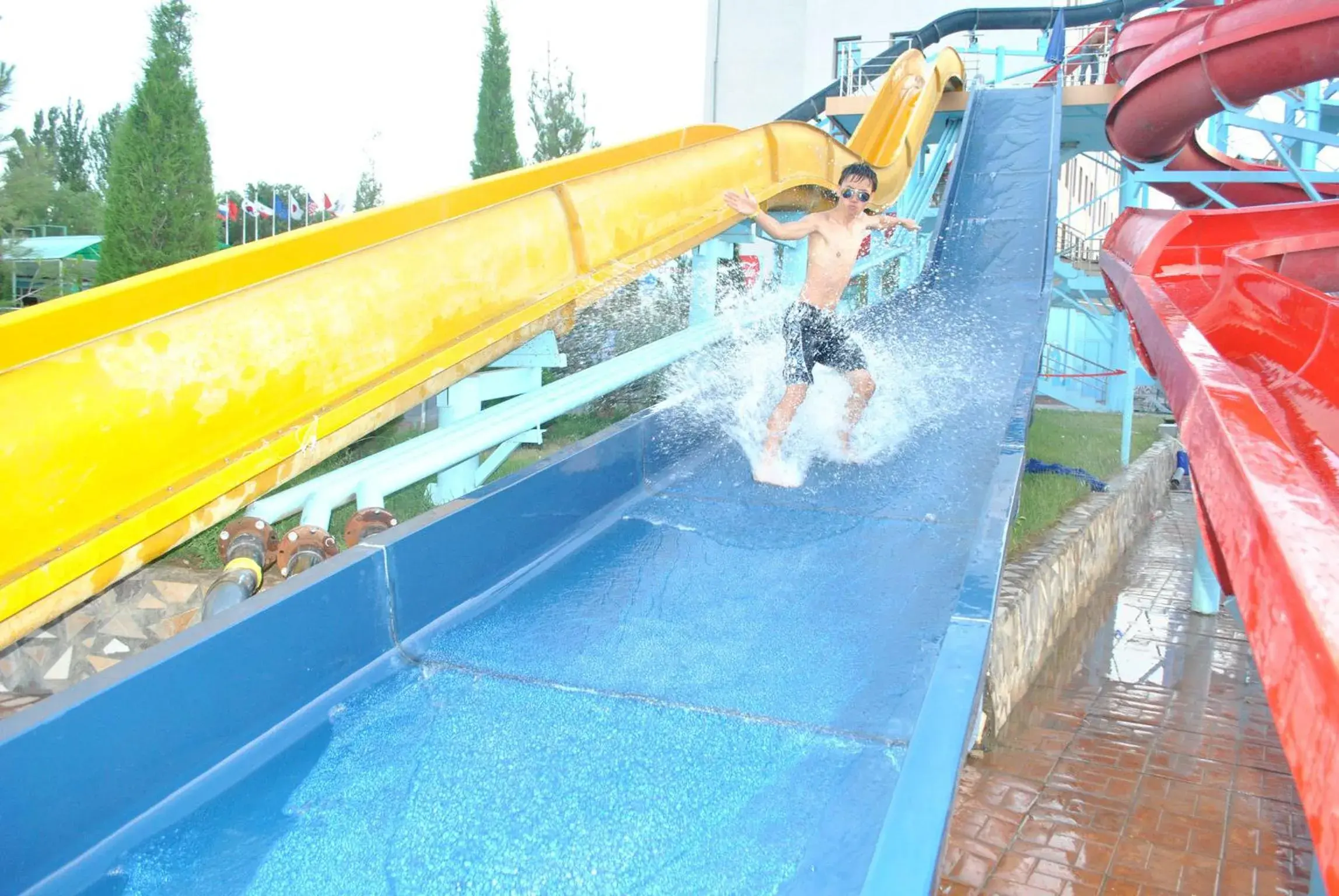 Aqua park, Swimming Pool in Golden Valley Hotel