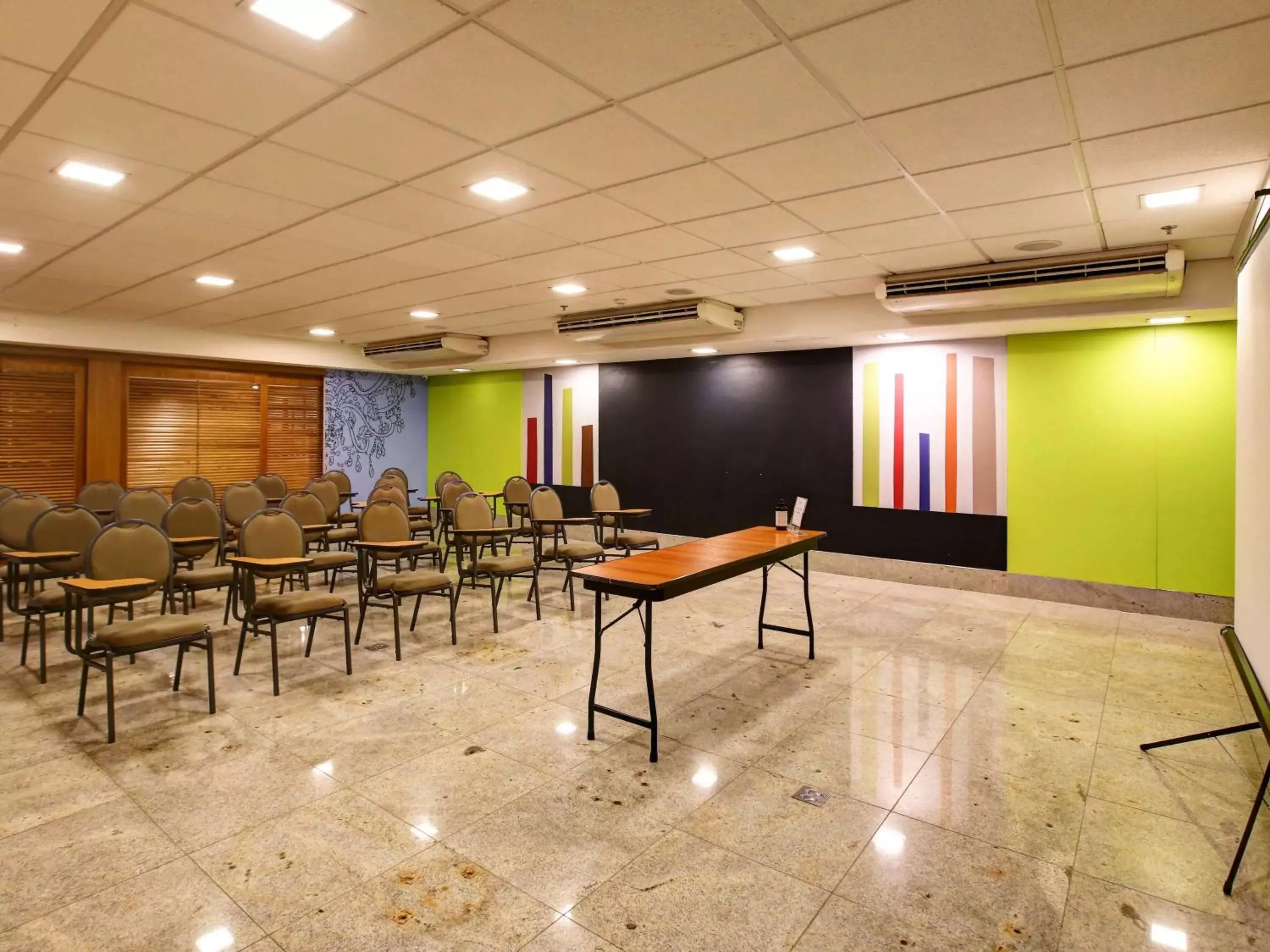 Meeting/conference room in ibis budget Rio de Janeiro Nova America