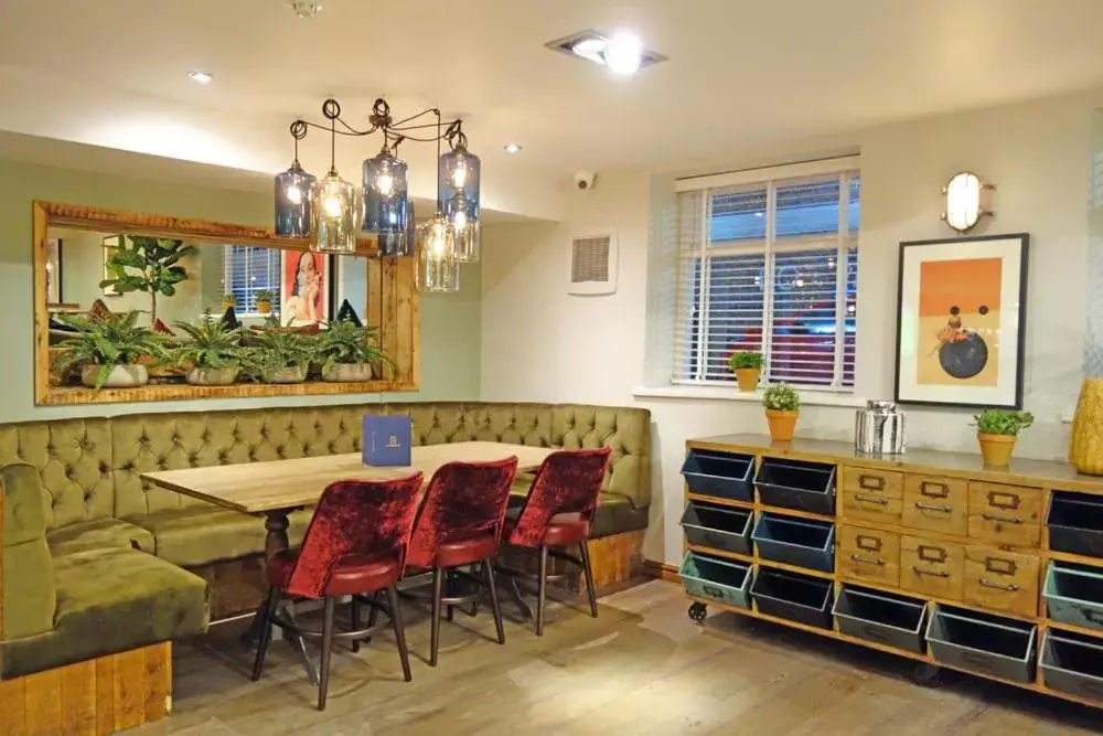 Lounge or bar, Dining Area in The Townhouse Sutton