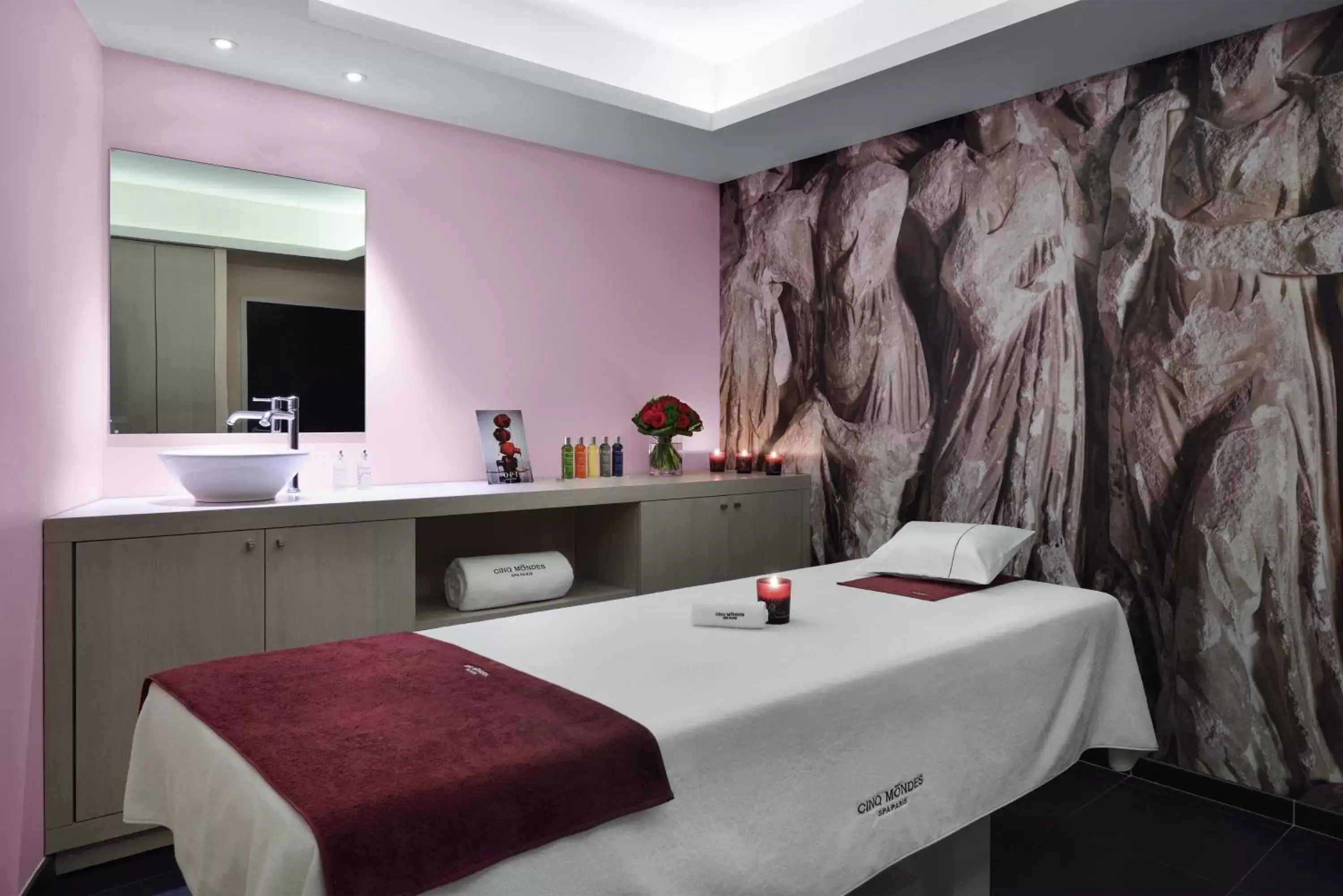 Massage, Bathroom in Hôtel & Spa Jules César Arles - MGallery Hotel Collection