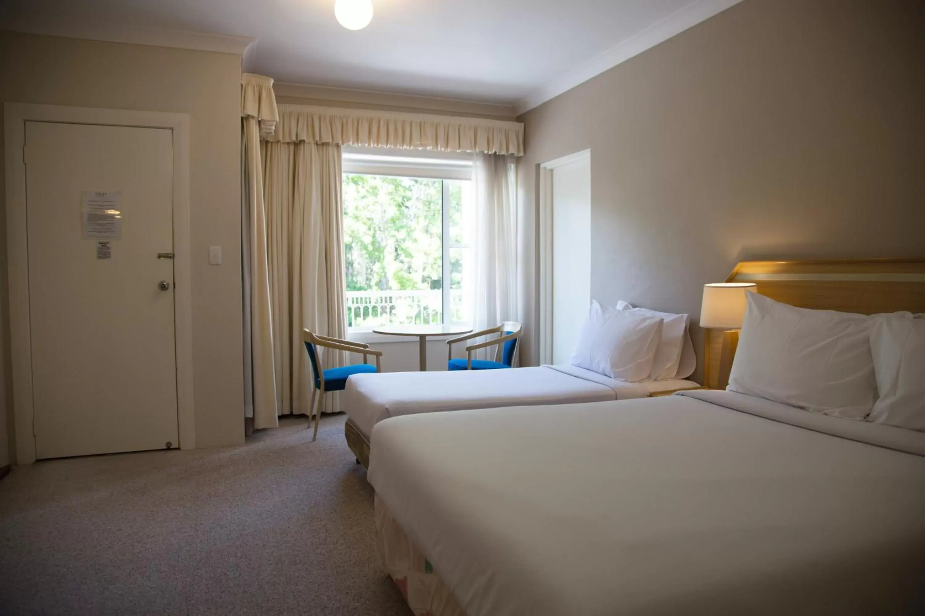 Photo of the whole room, Bed in Oxley Motel