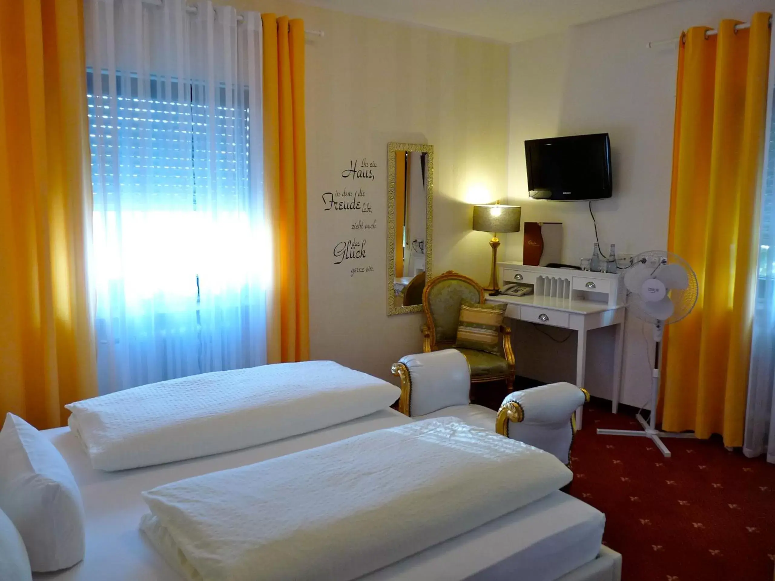 Photo of the whole room, Bed in Hotel Geissler