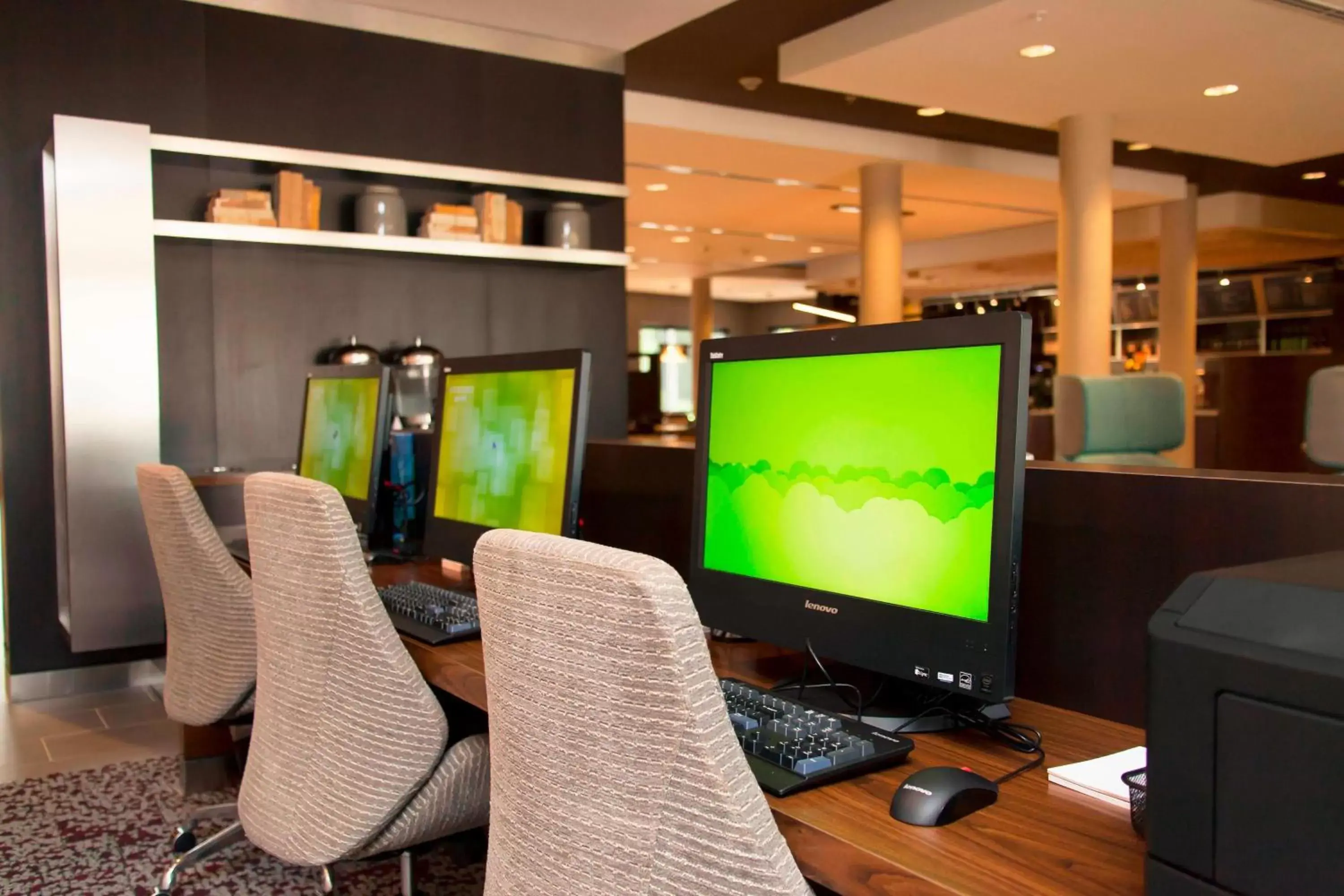 Business facilities in Courtyard by Marriott Houston Springwoods Village