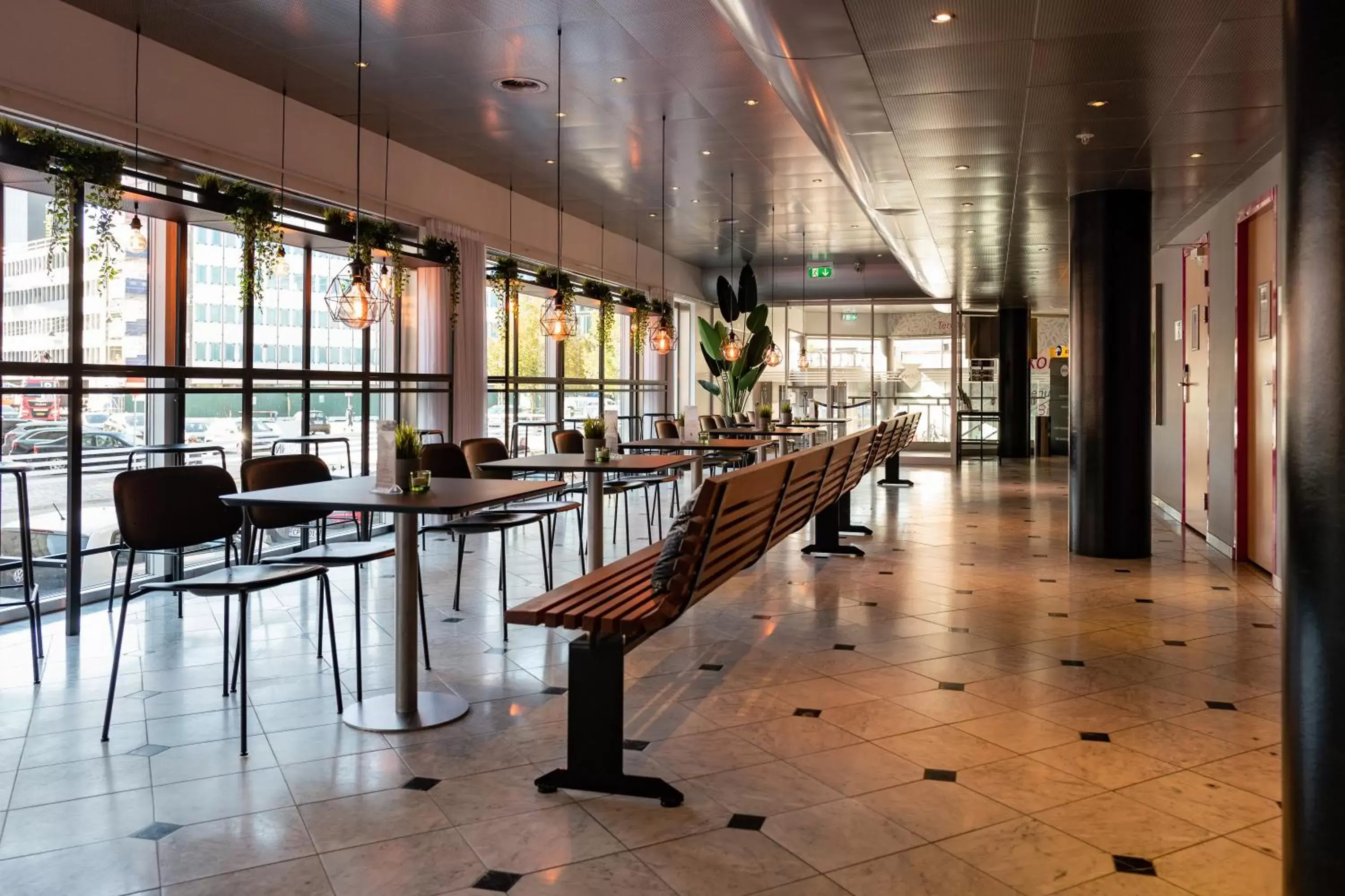 Lounge or bar in Cabinn City Lounge or bar in Cabinn City