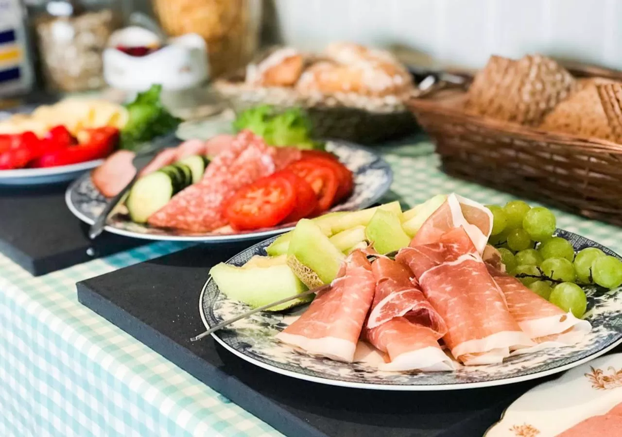 Buffet breakfast in Villa Fryksta