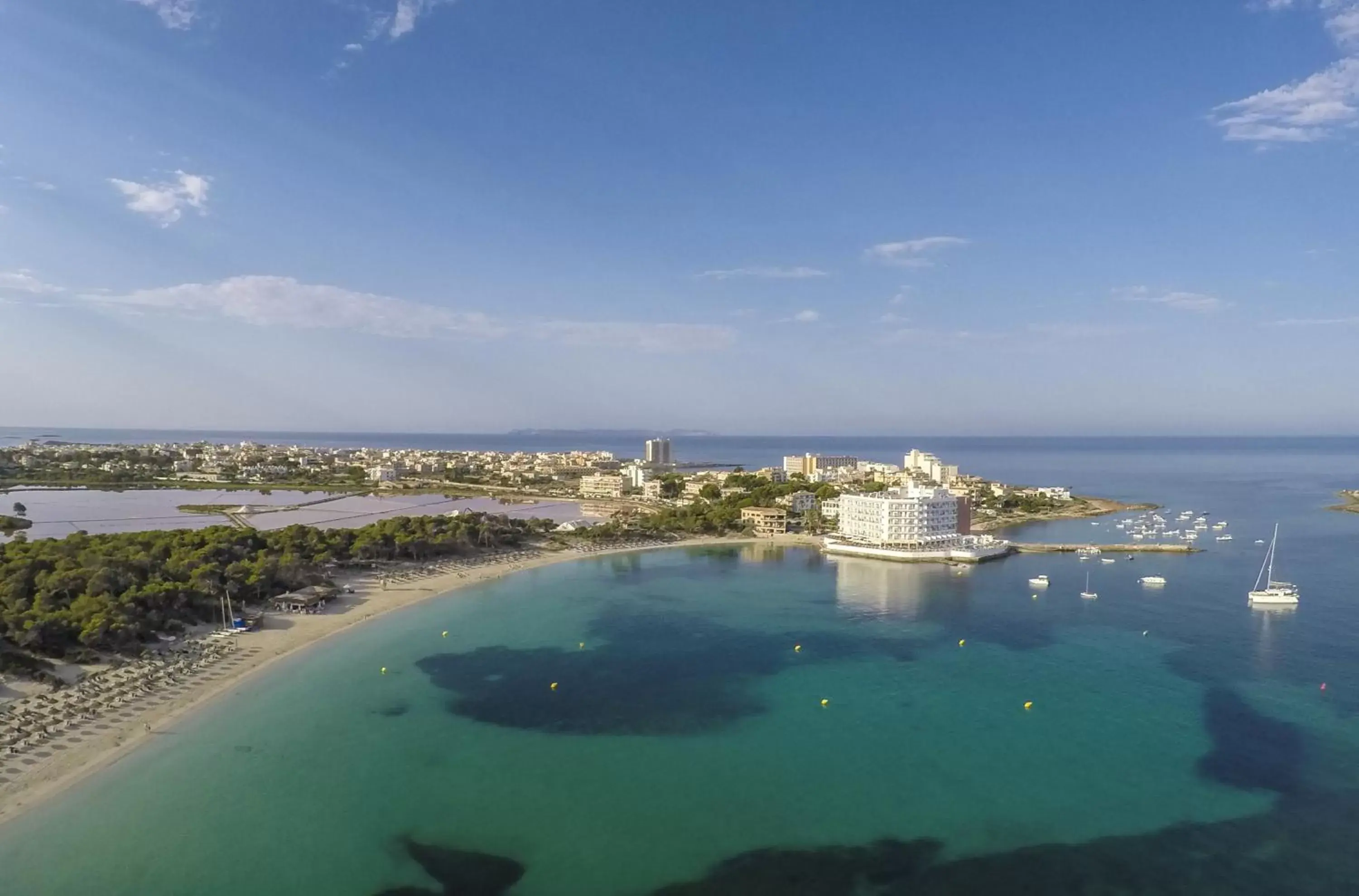 Bird's eye view, Bird's-eye View in Universal Hotel Marqués