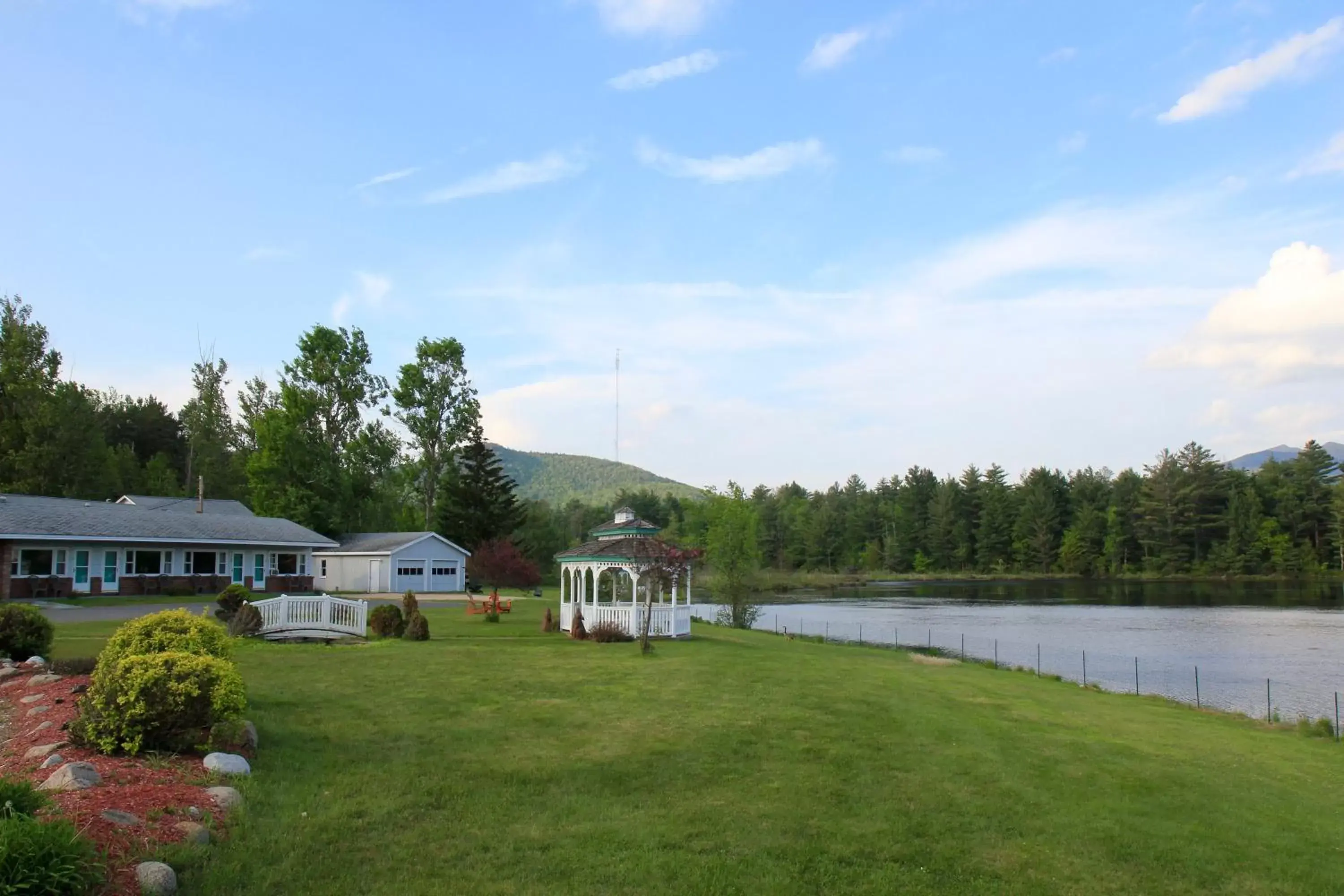 Property building in Sara Placid Inn & Suites