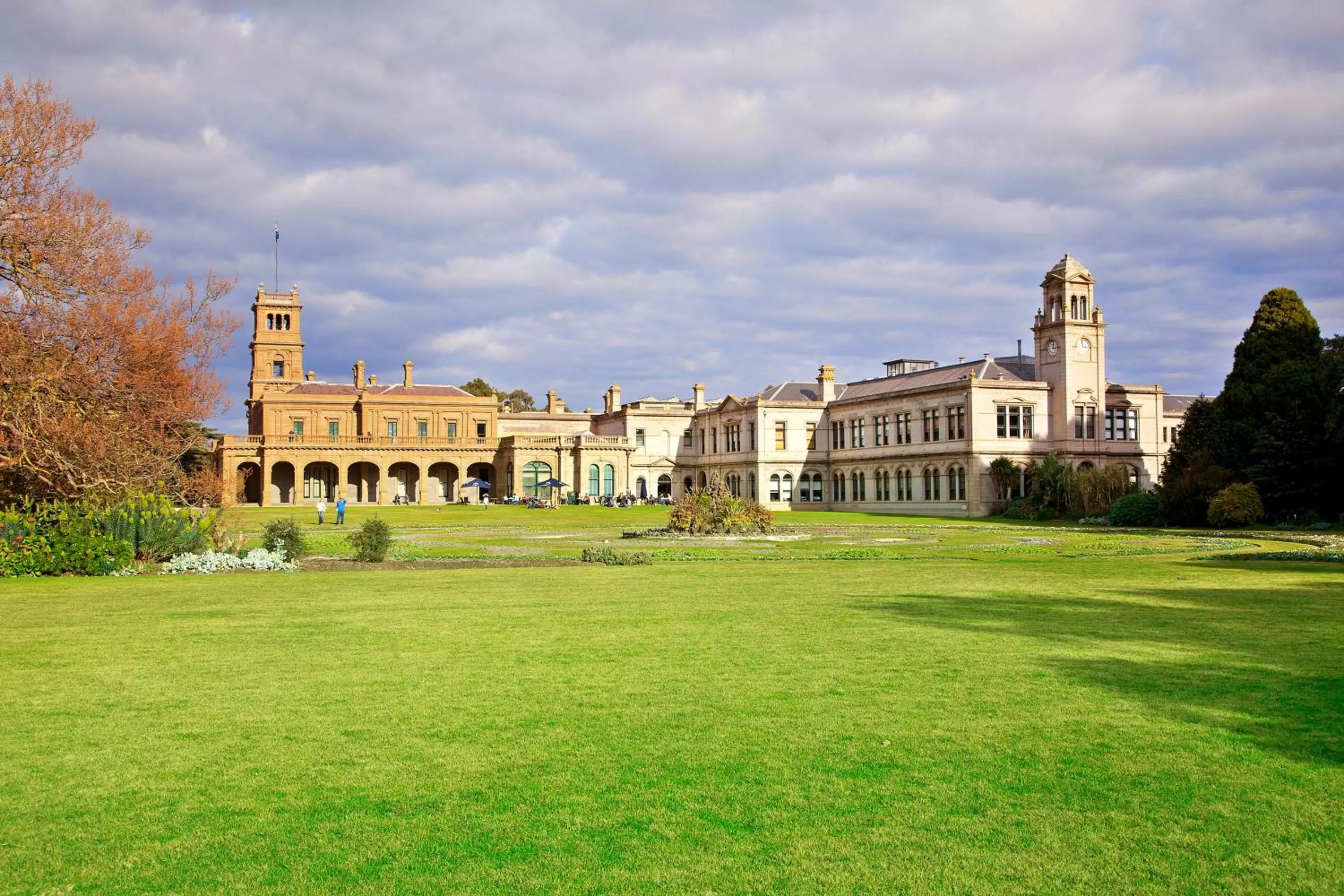 Facade/entrance in Lancemore Mansion Hotel Werribee Park