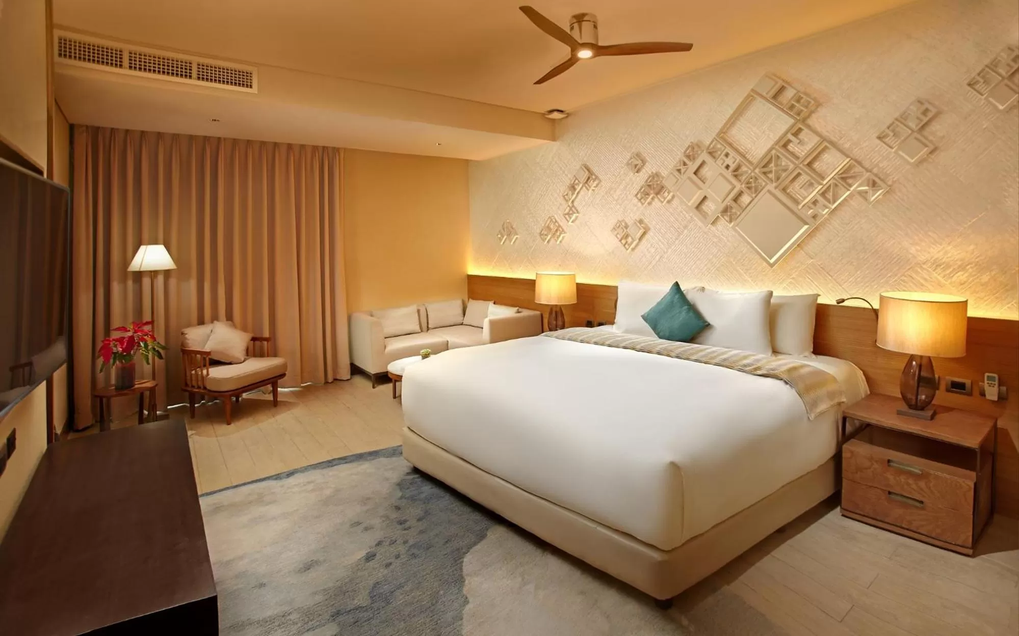 Bedroom, Bed in Quest Plus Conference Center, Clark