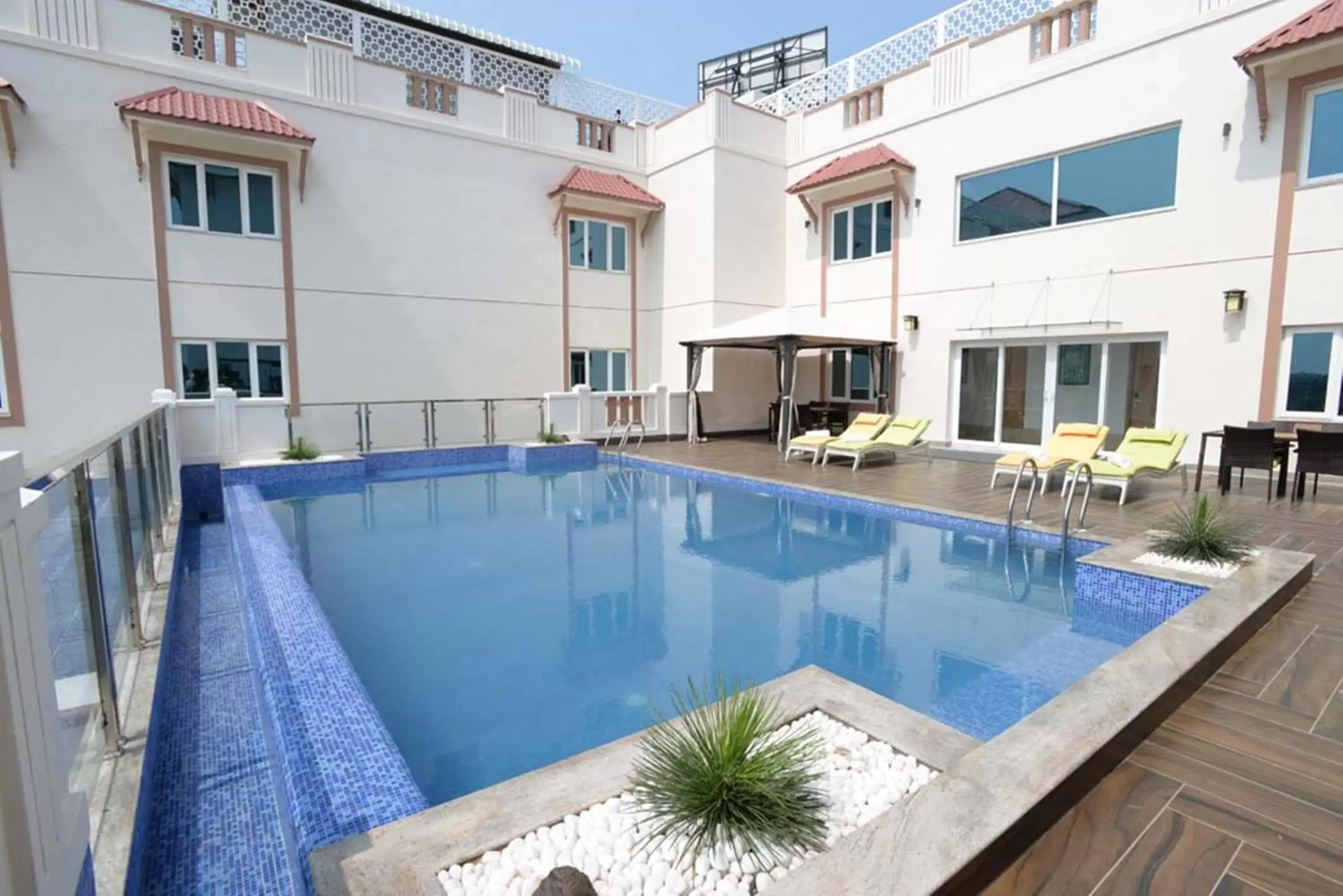 Swimming Pool in Lemon Tree Hotel Coimbatore