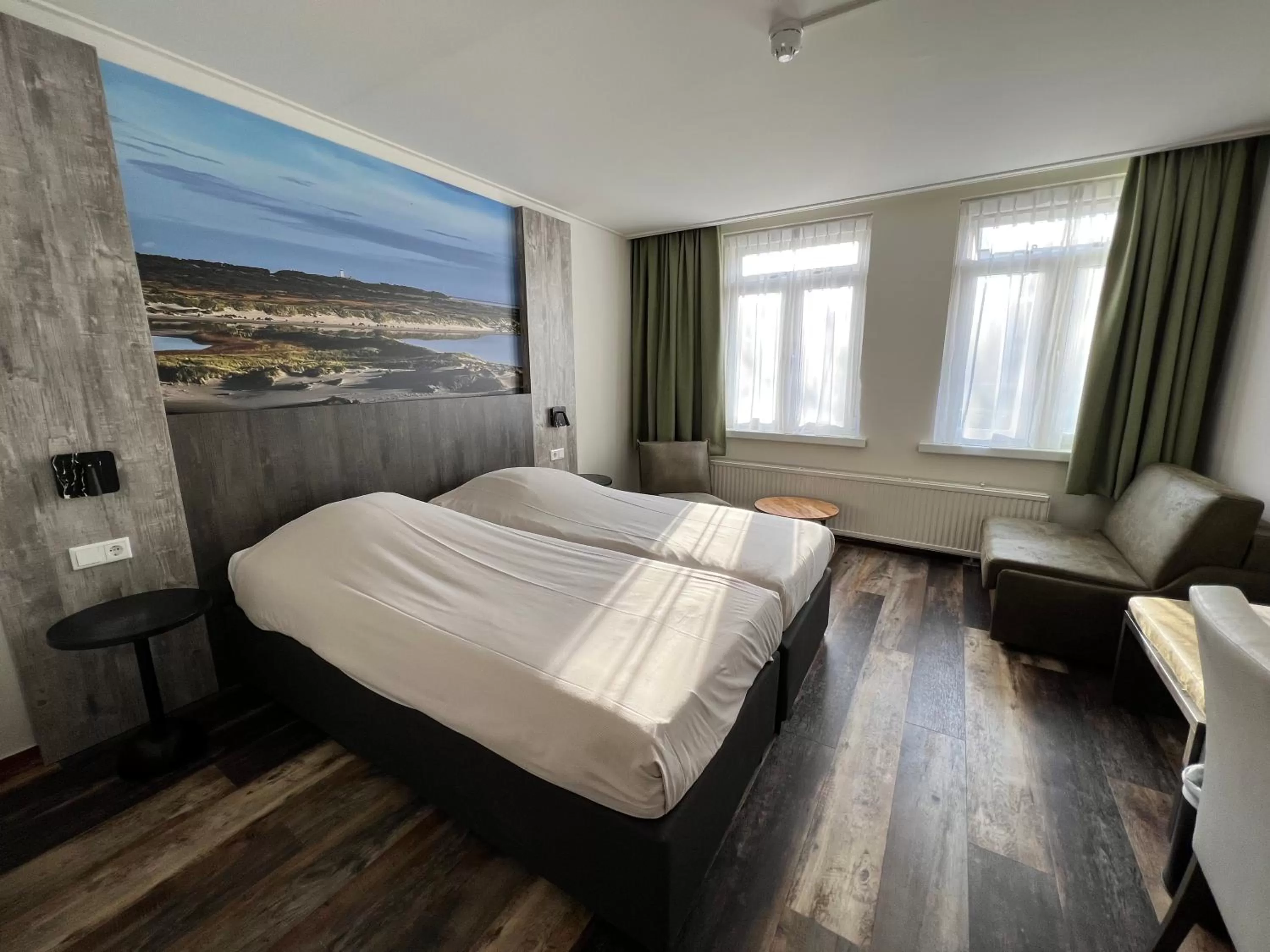 Photo of the whole room, Bed in Hotel Nap