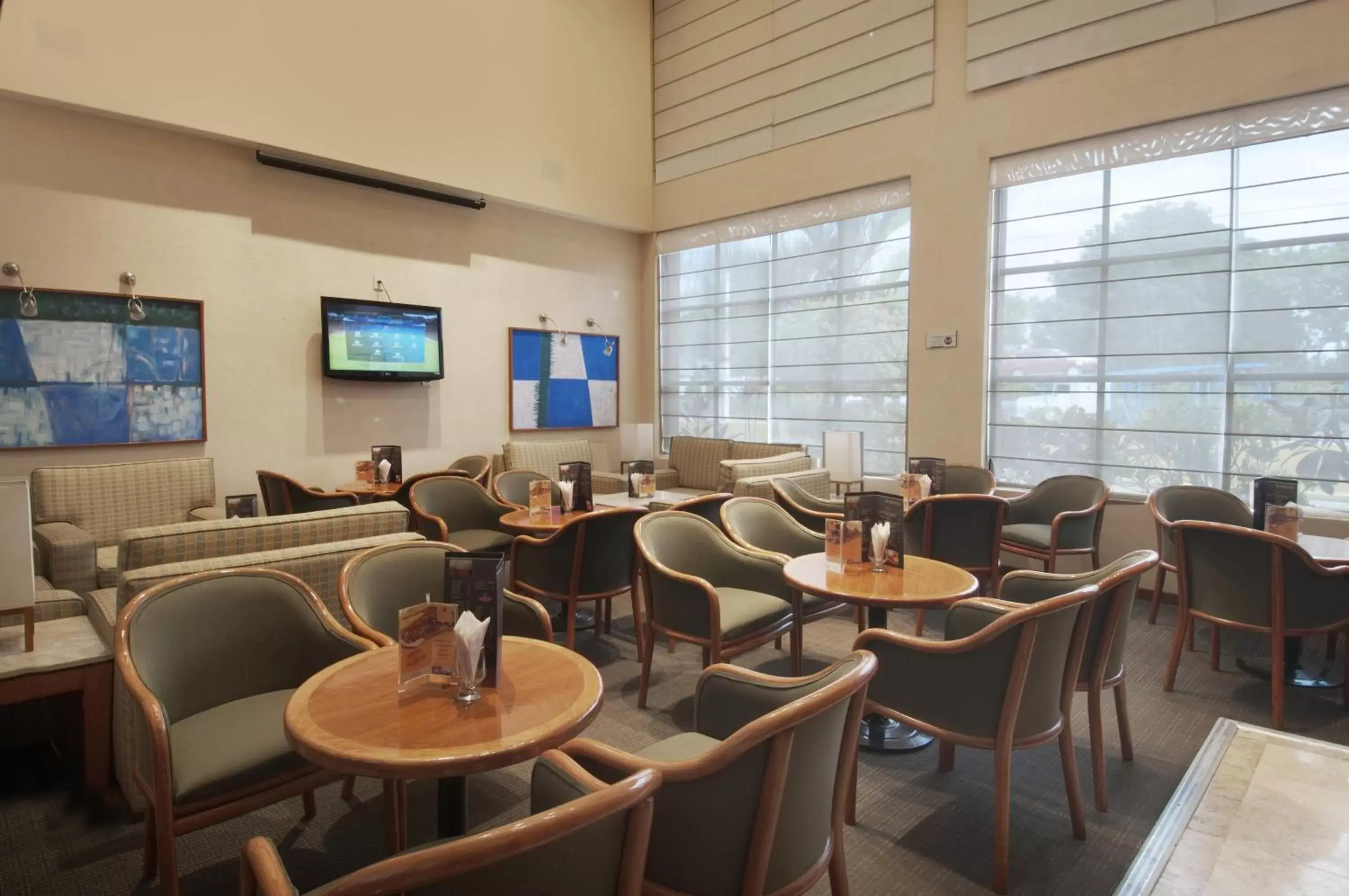 Lounge or bar, Restaurant/Places to Eat in Fiesta Inn Poza Rica