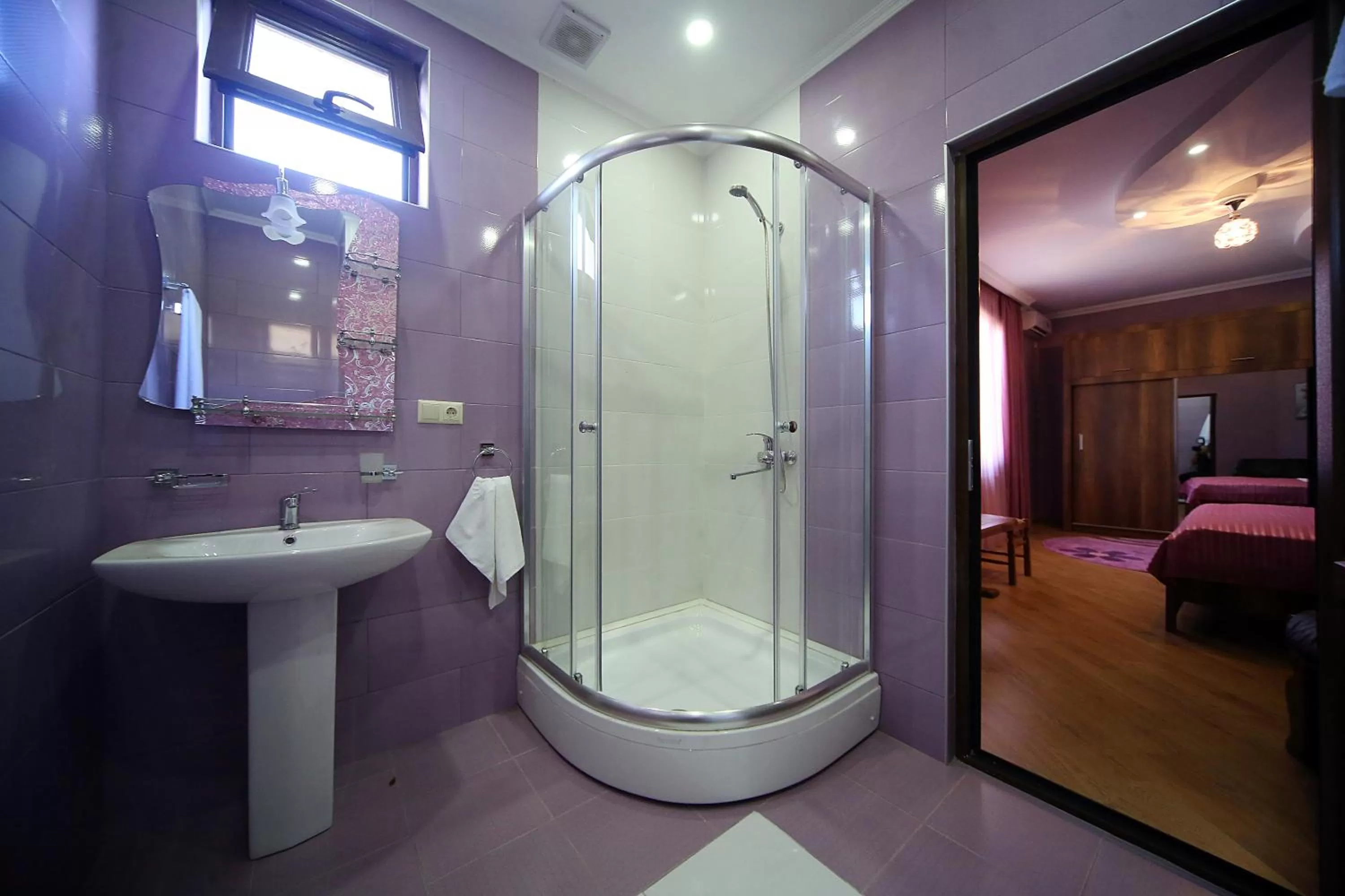 Bathroom in Hotel Harmony