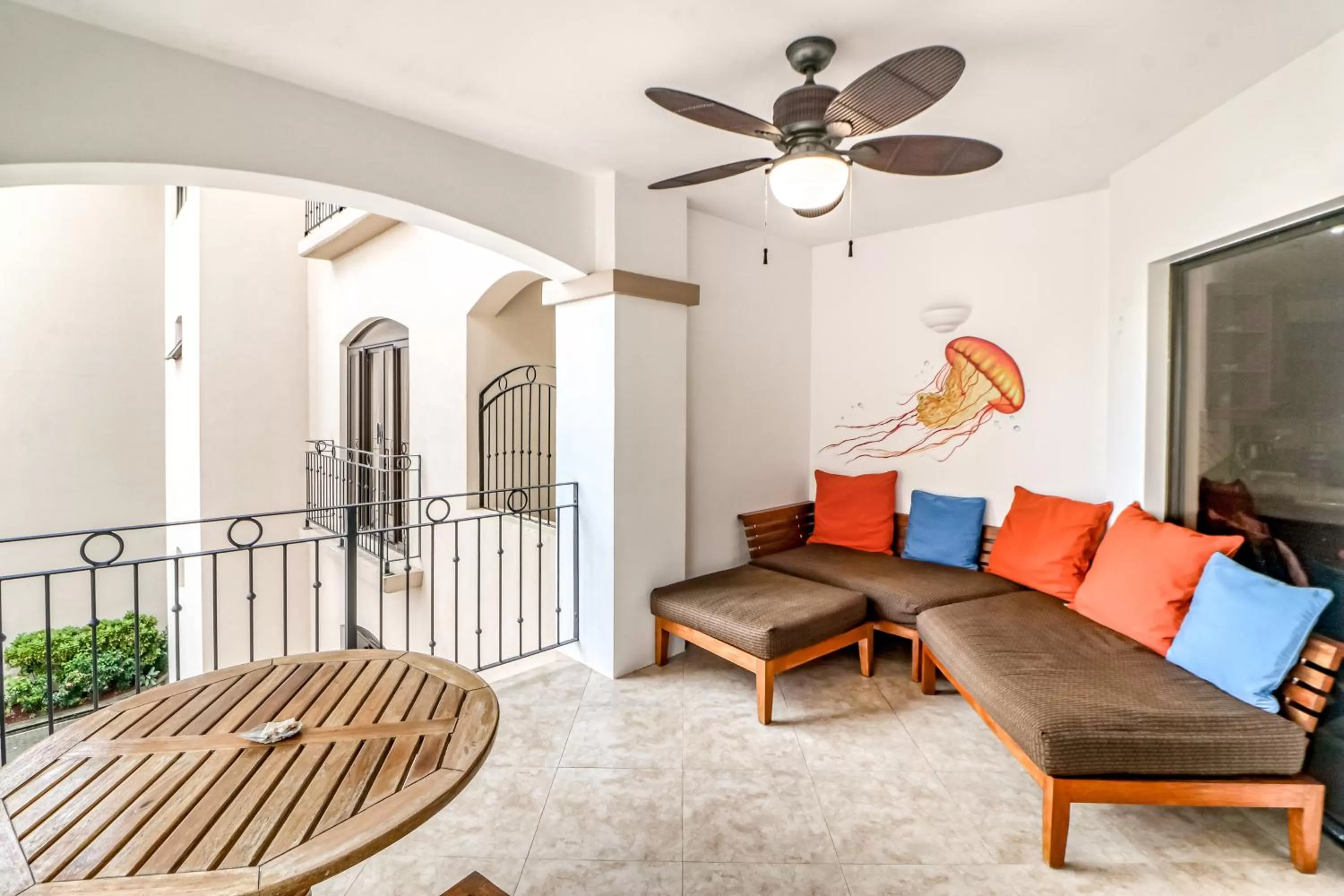 Seating Area in Tres Regalos 303N