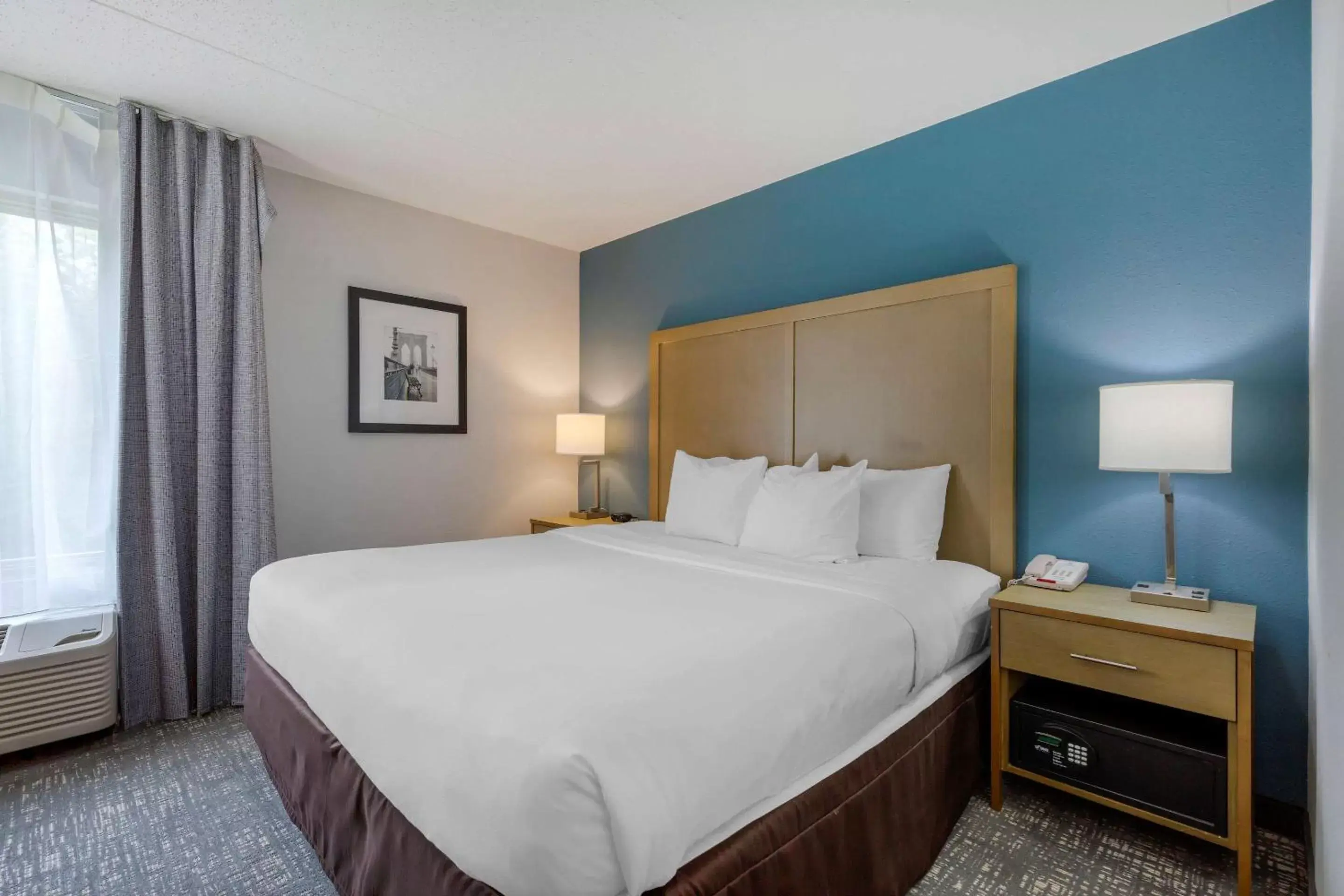 Bedroom, Bed in Comfort Inn & Suites Alexandria West