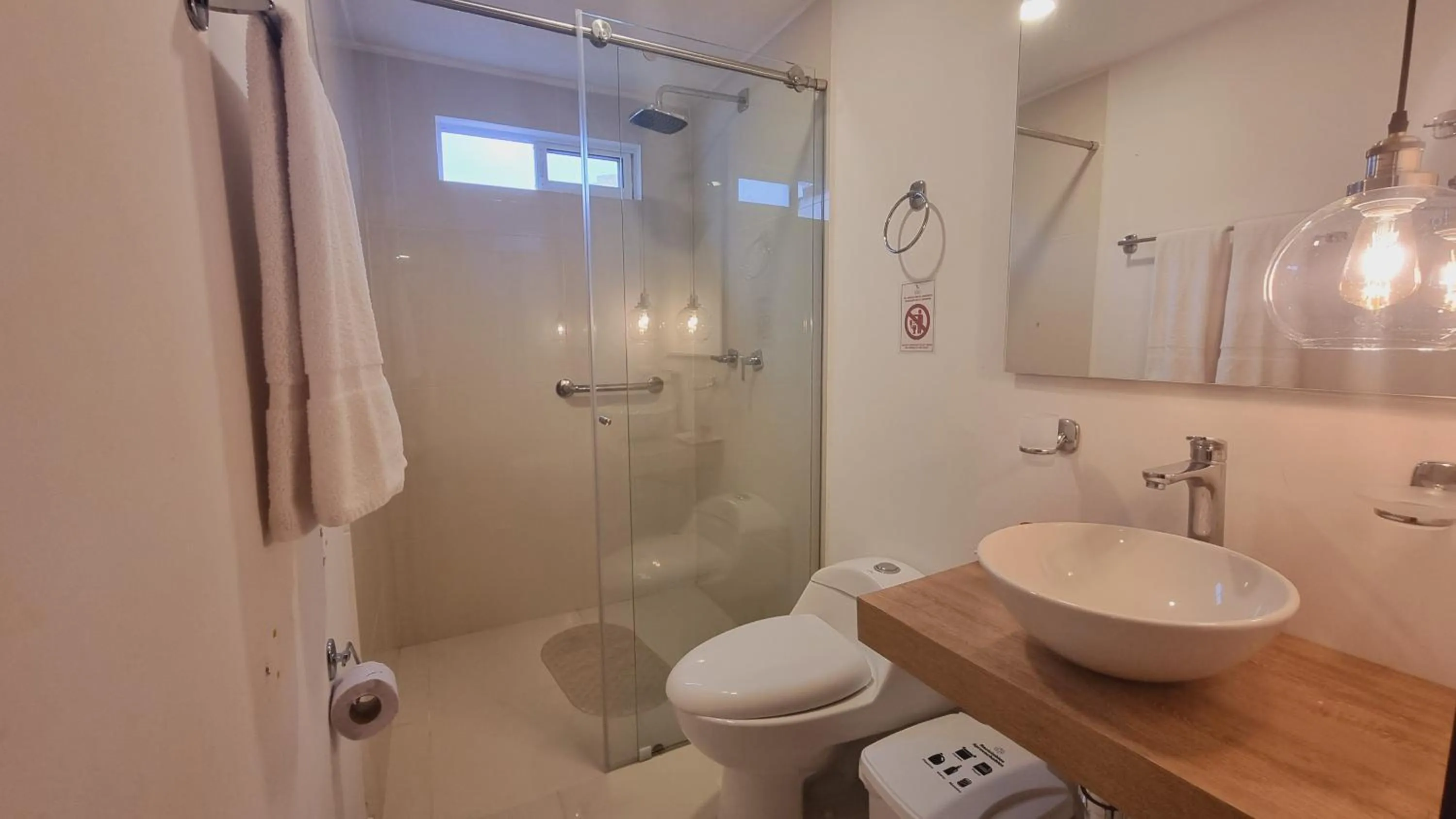 Bathroom in Hotel Karlo By GHO Hoteles