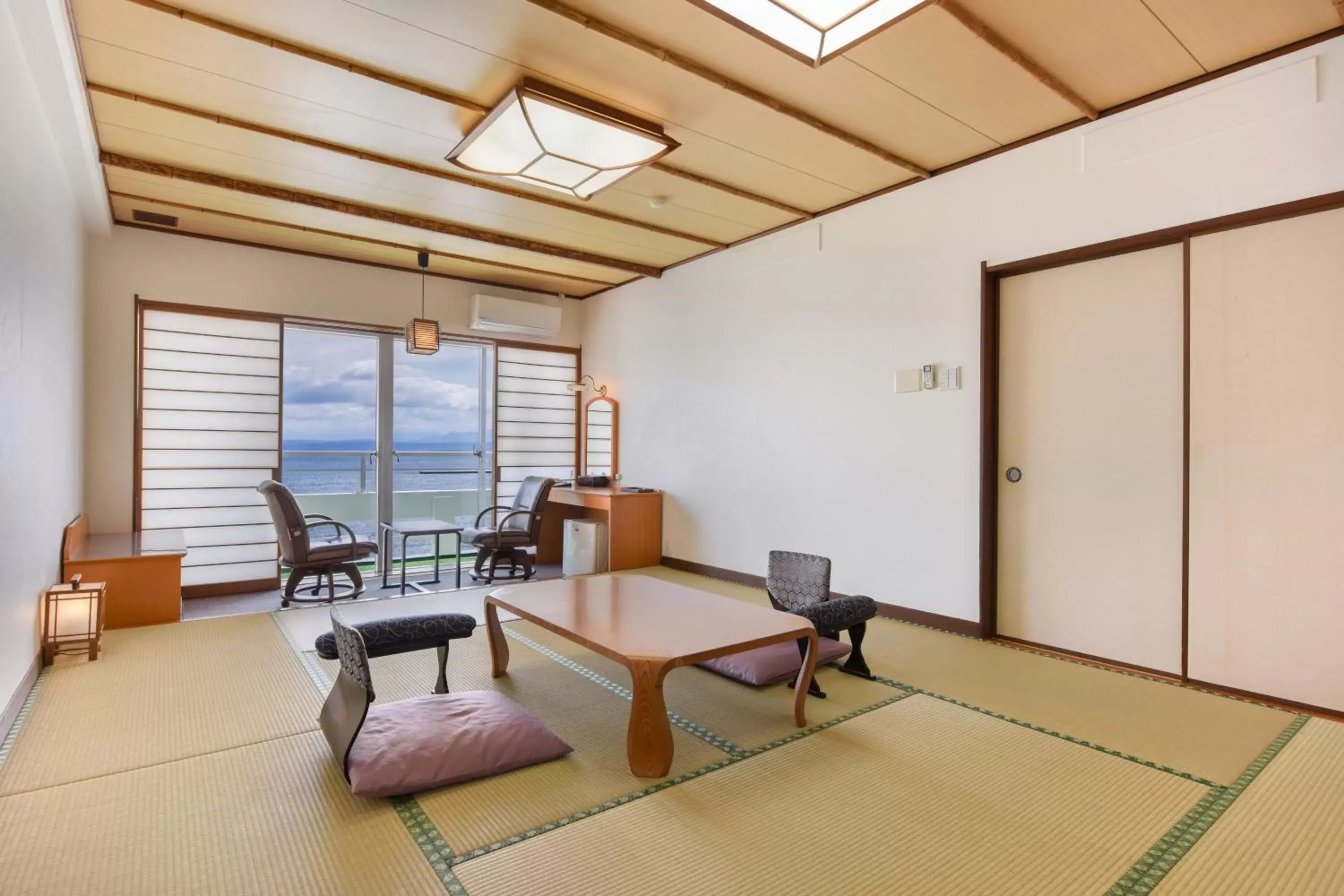 Sea view, Seating Area in Ibusuki Kaijo Hotel