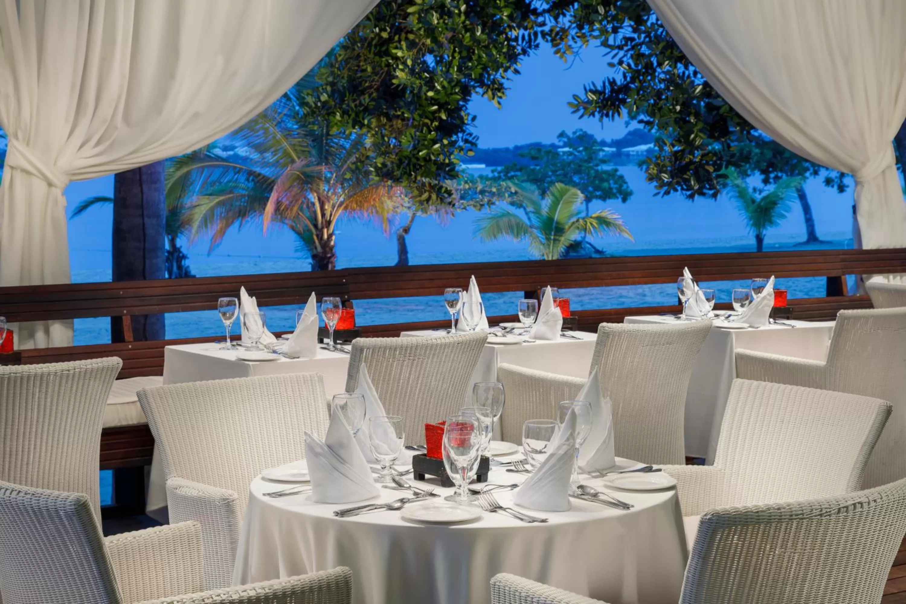 Restaurant/places to eat in Couples Negril