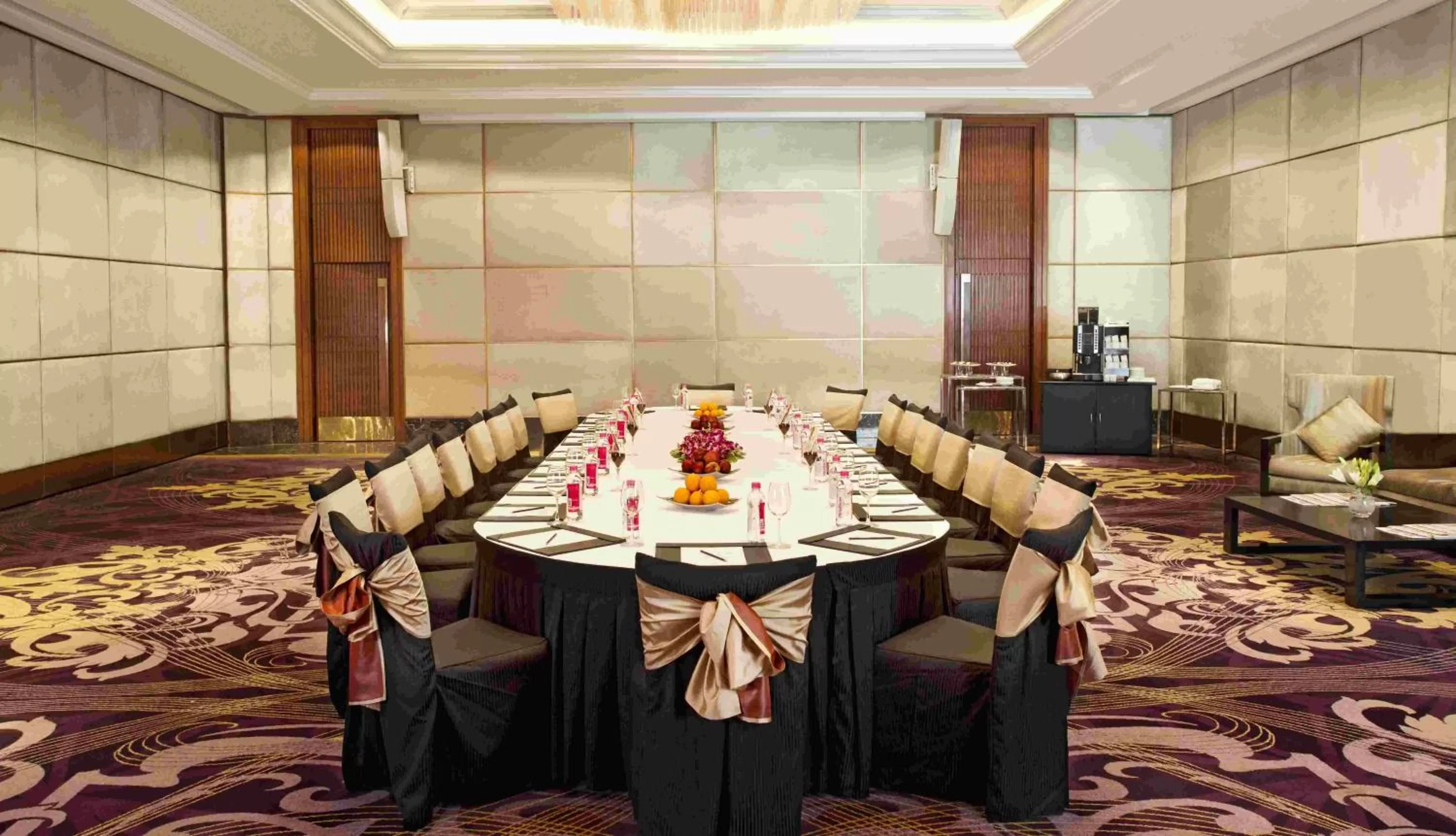 Meeting/conference room in Holiday Inn New Delhi Mayur Vihar Noida by IHG