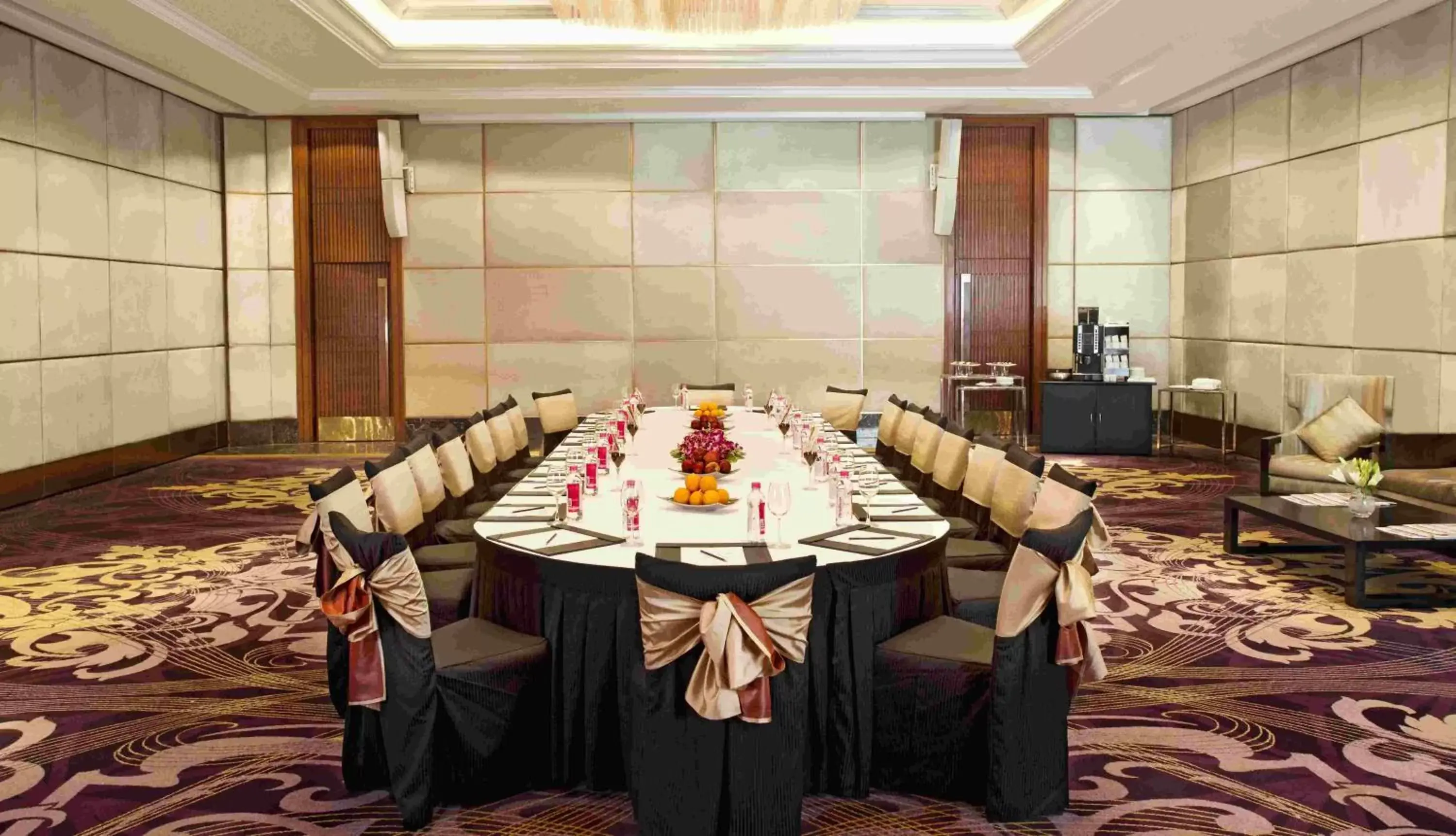 Meeting/conference room in Holiday Inn New Delhi Mayur Vihar Noida, an IHG Hotel