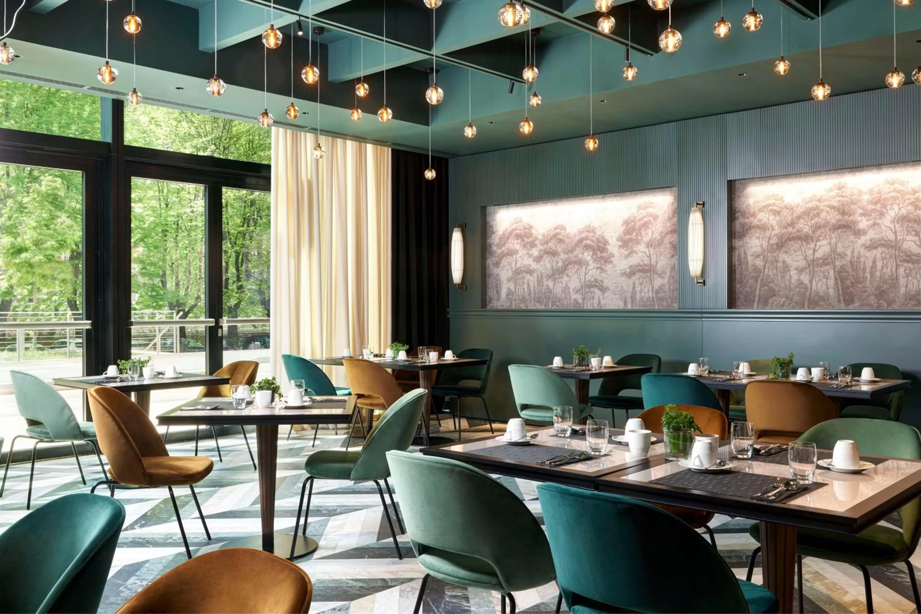 Restaurant/places to eat in Hilton Rome Eur La Lama