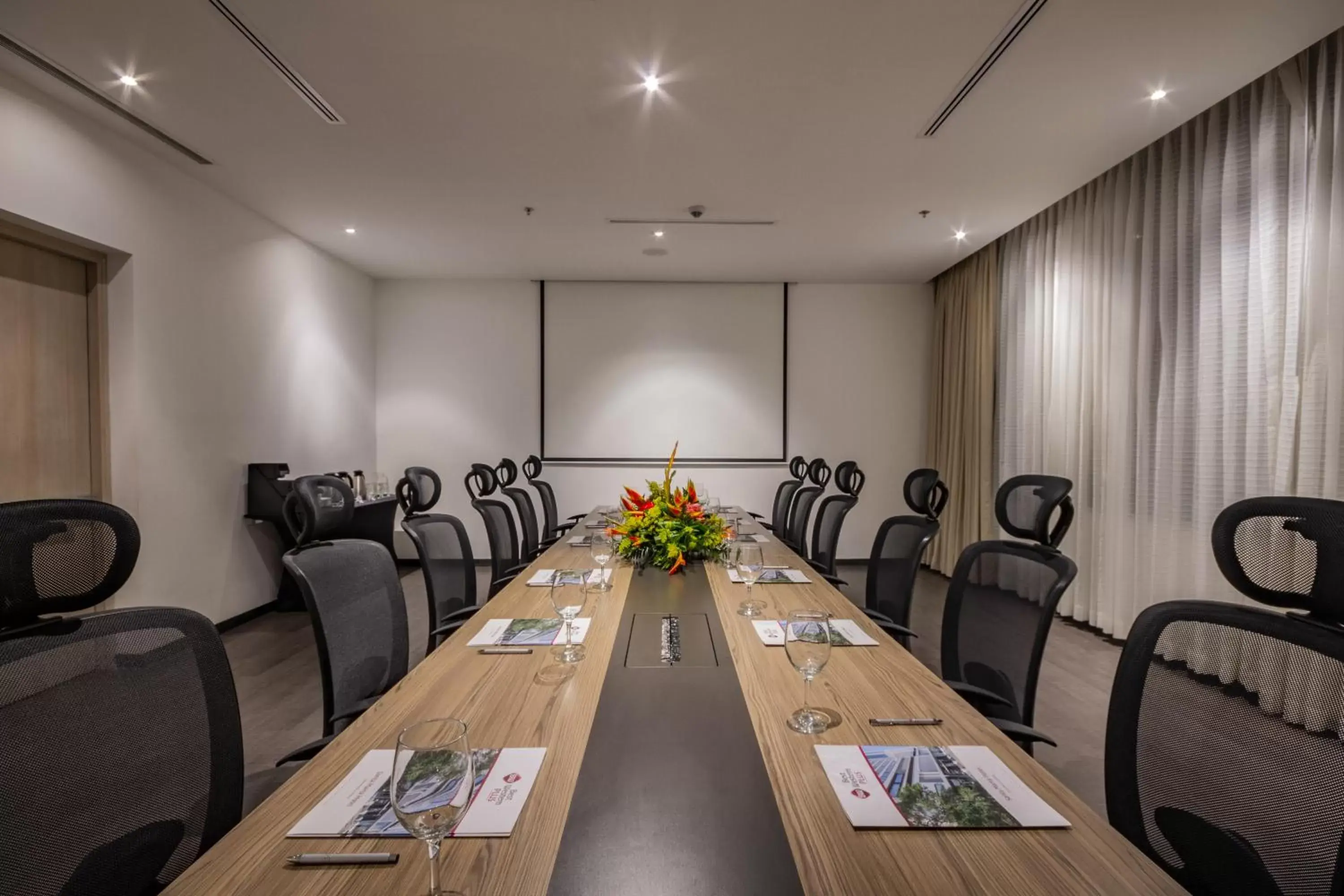 Meeting/conference room in Best Western Plus Santa Marta Hotel