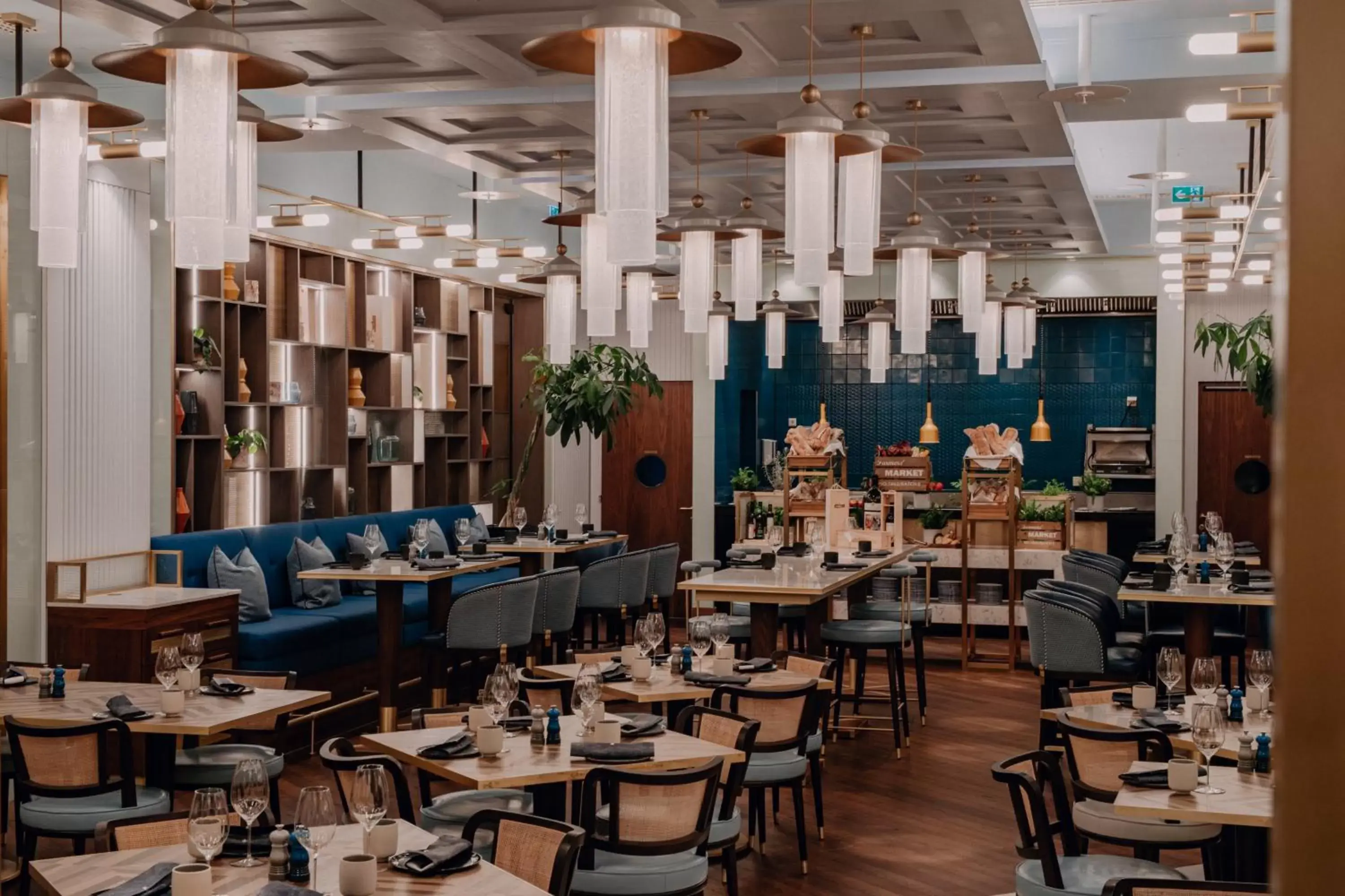 Restaurant/places to eat in Hilton Vienna Park Restaurant/places to eat in Hilton Vienna Park