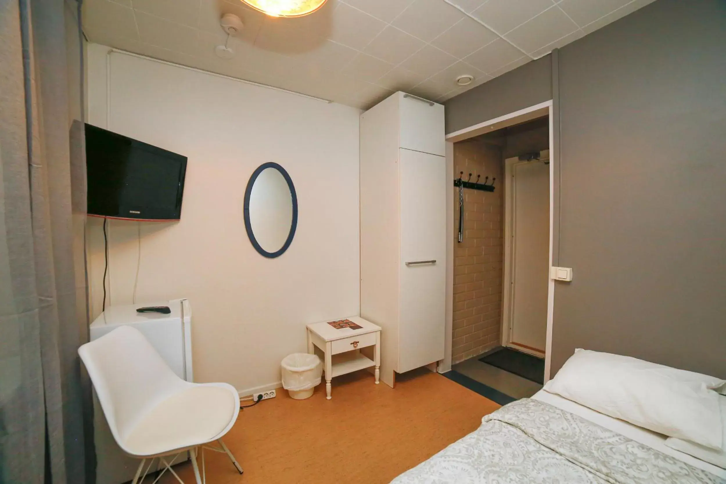 Single Room with Shared Bathroom - single occupancy in Motel Tornio Single Room with Shared Bathroom - single occupancy in Motel Tornio