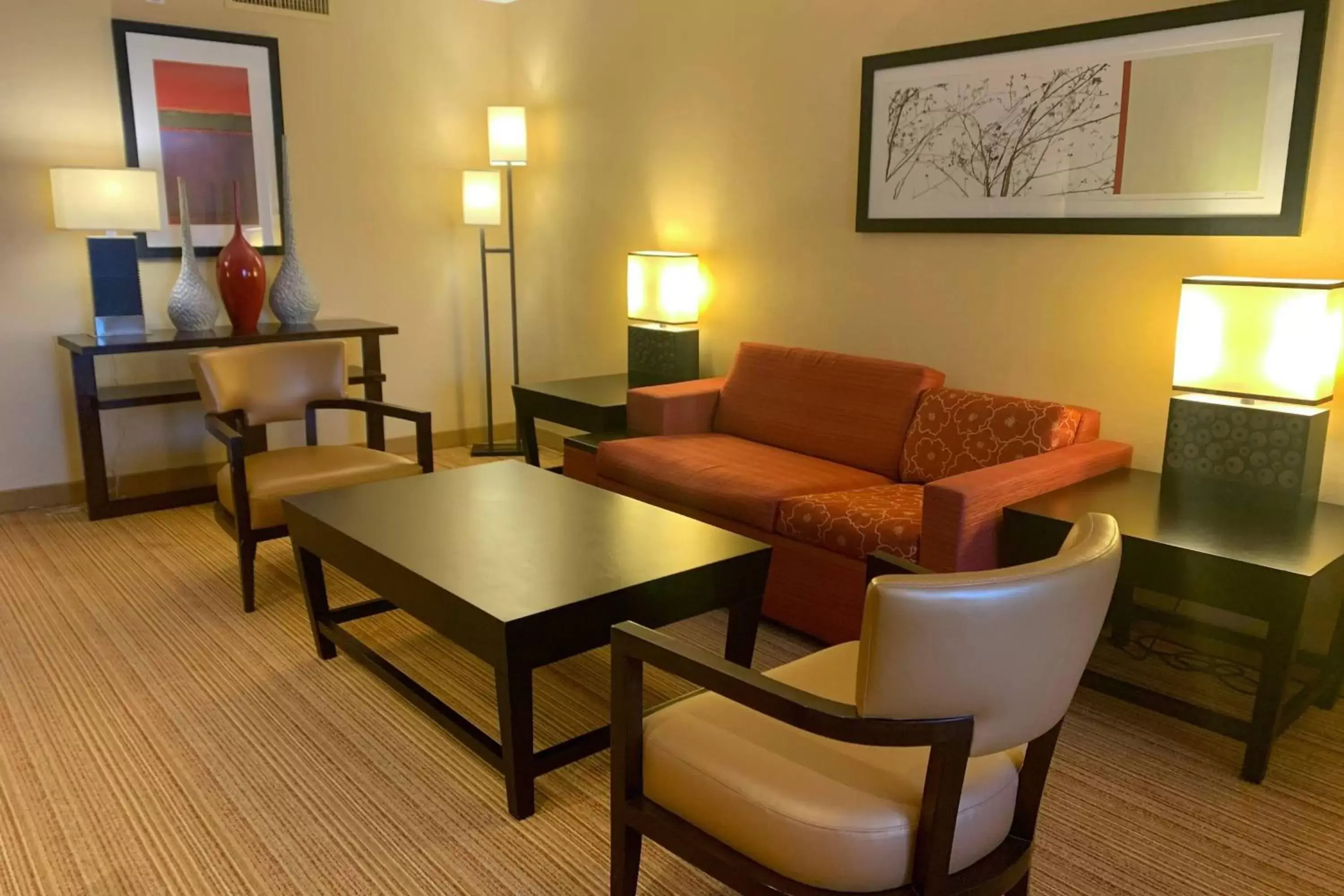 Bedroom, Seating Area in Courtyard by Marriott Buffalo Amherst/University