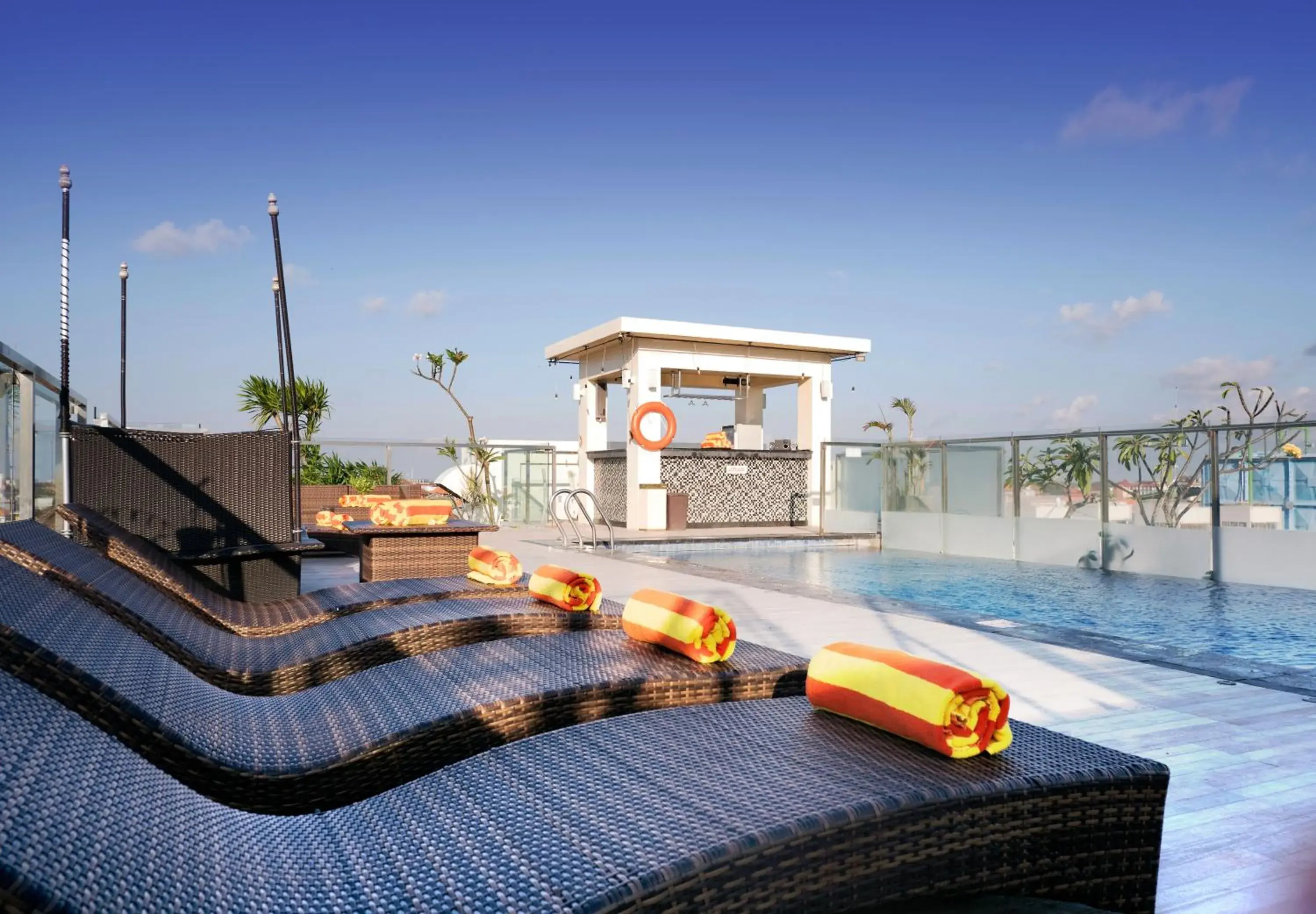 Lounge or bar, Swimming Pool in Zia Hotel Kuta