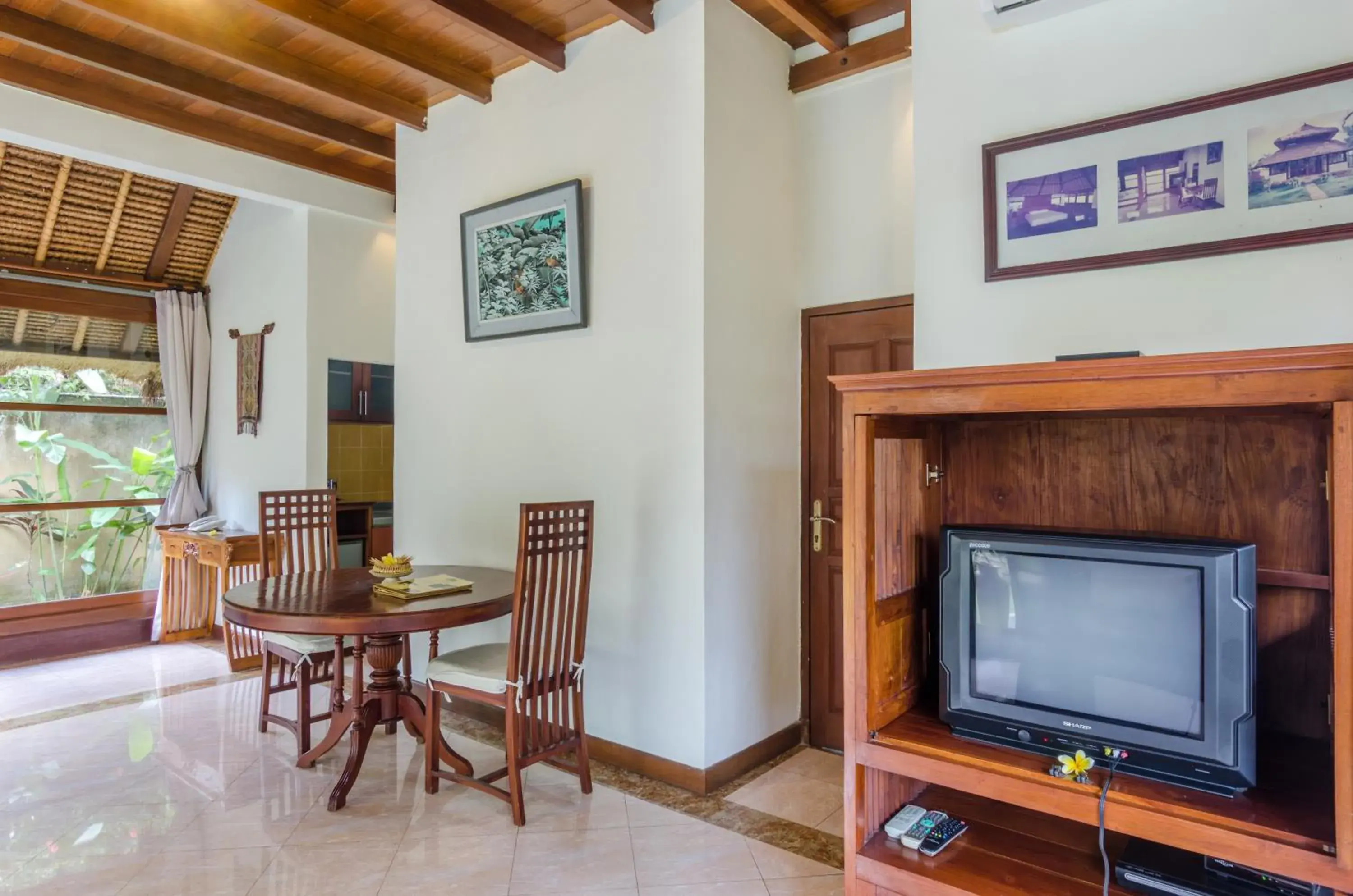 Living room, TV/Entertainment Center in Chili Ubud Cottage