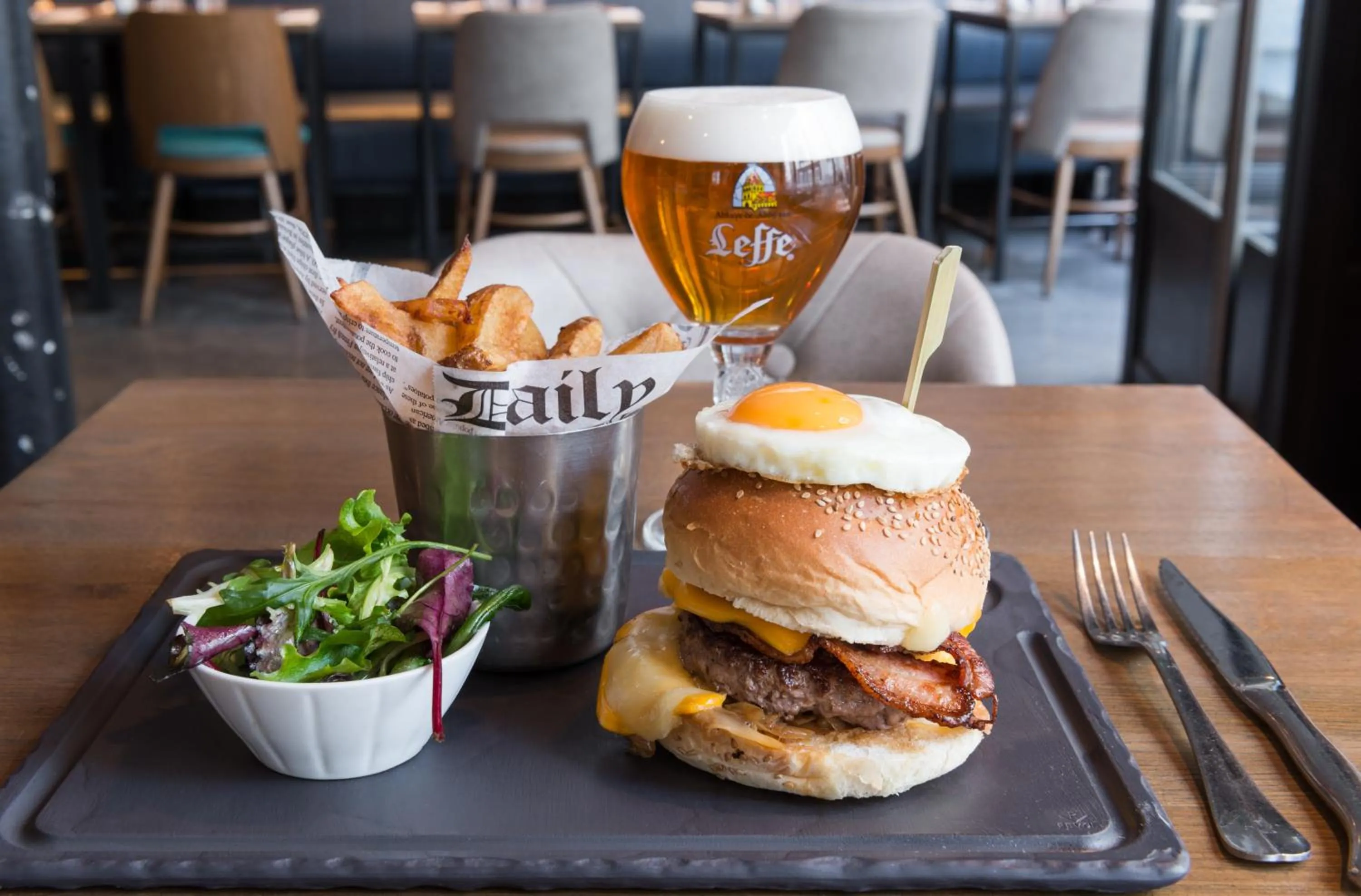 Food and drinks in Le Robinet d'Or Paris Canal Saint Martin