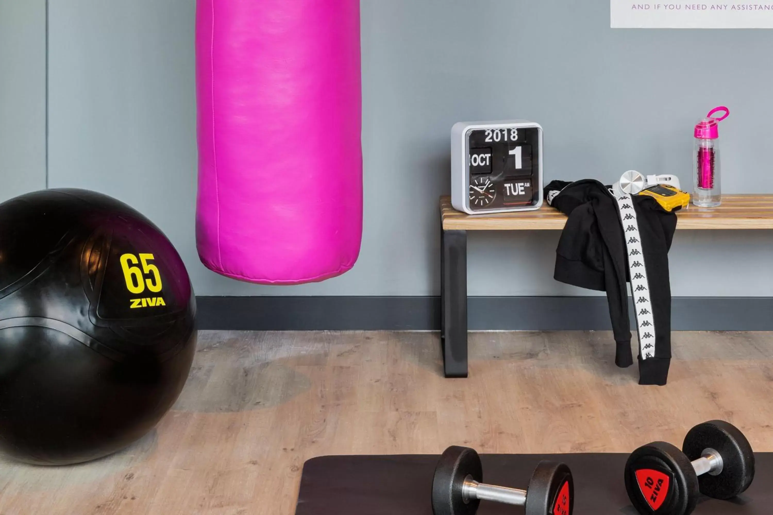 Lounge or bar, Fitness Center/Facilities in Moxy Katowice Airport