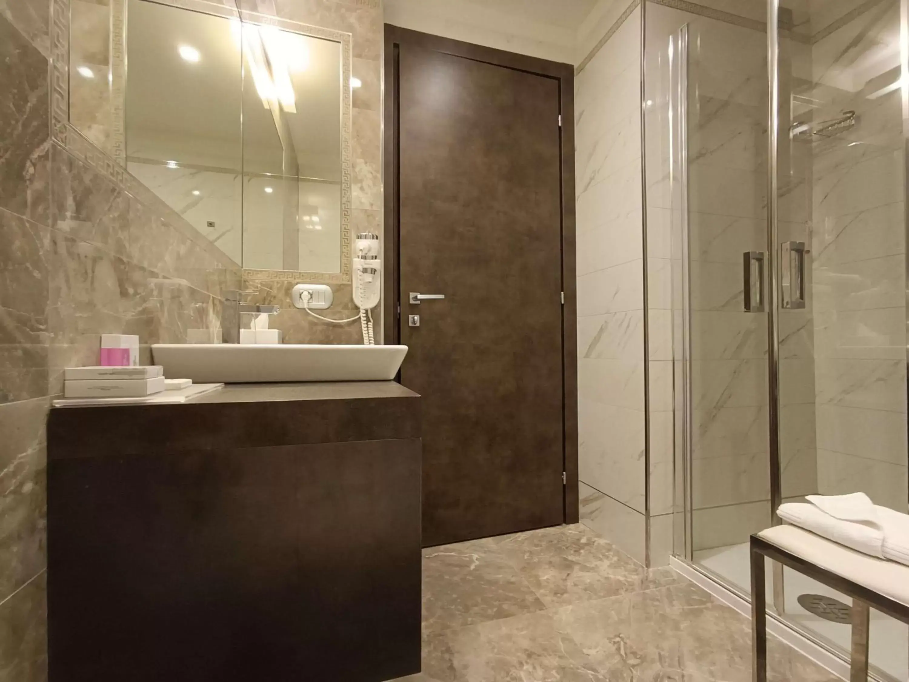 Bathroom in Best Western Premier Milano Palace Hotel