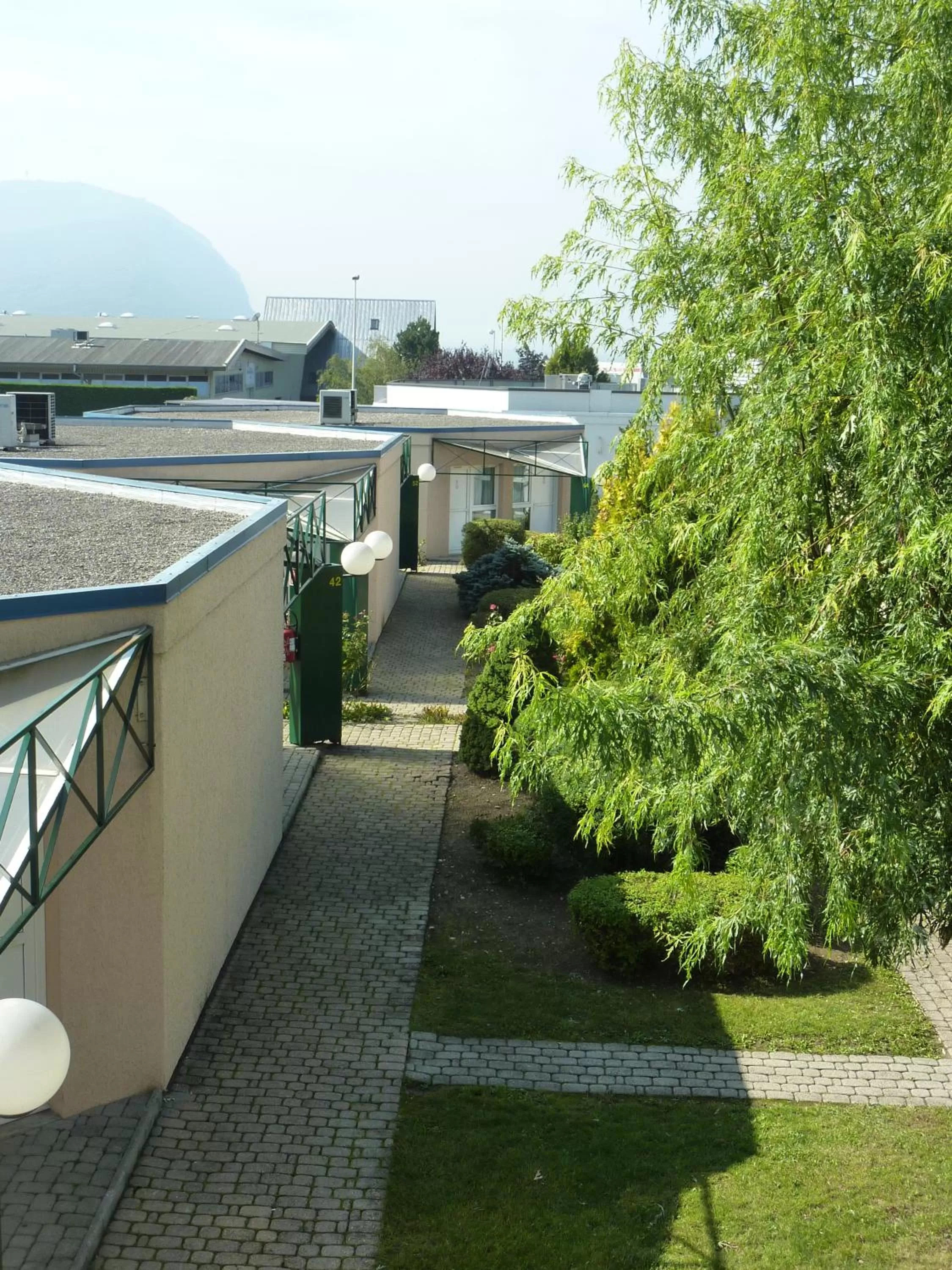 Facade/entrance in Kyriad Annemasse - Geneve