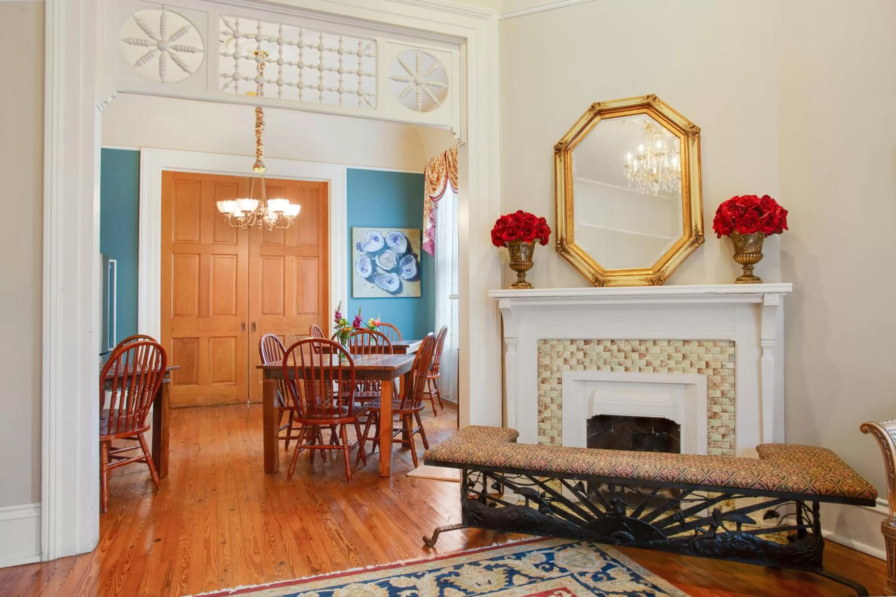 Living room, Dining Area in Maison Perrier Bed & Breakfast