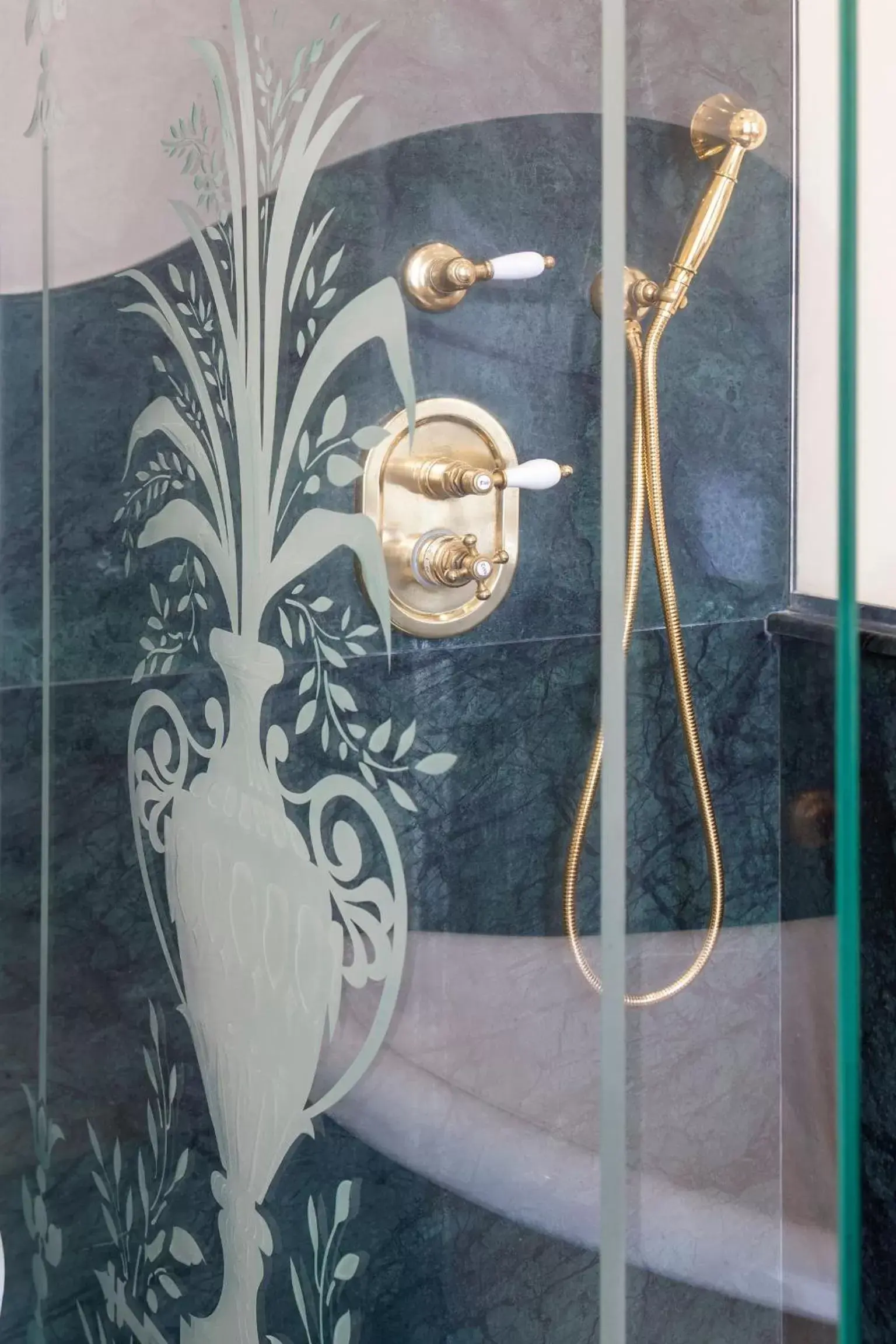 Decorative detail, Bathroom in Hotel d'Angleterre