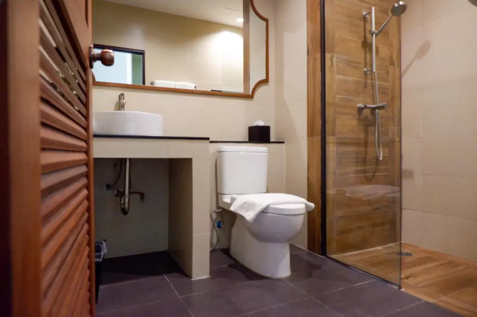 Bathroom in The Cavalli Casa Resort