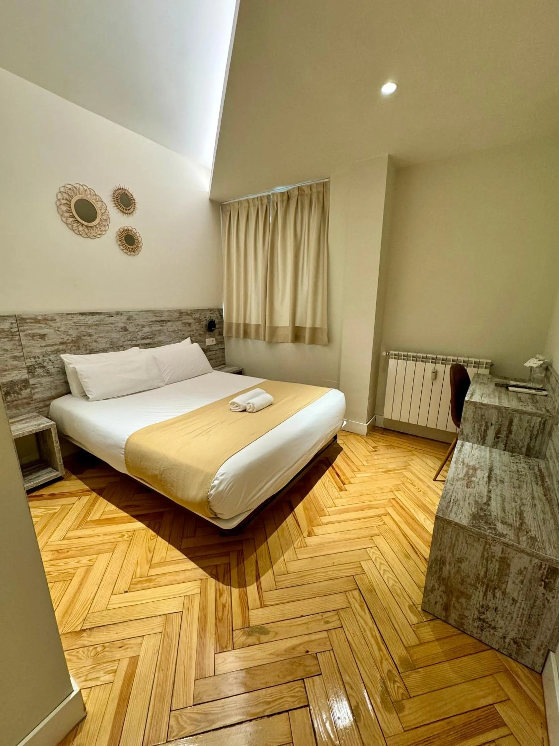 Bed in Hostal Abadia Madrid
