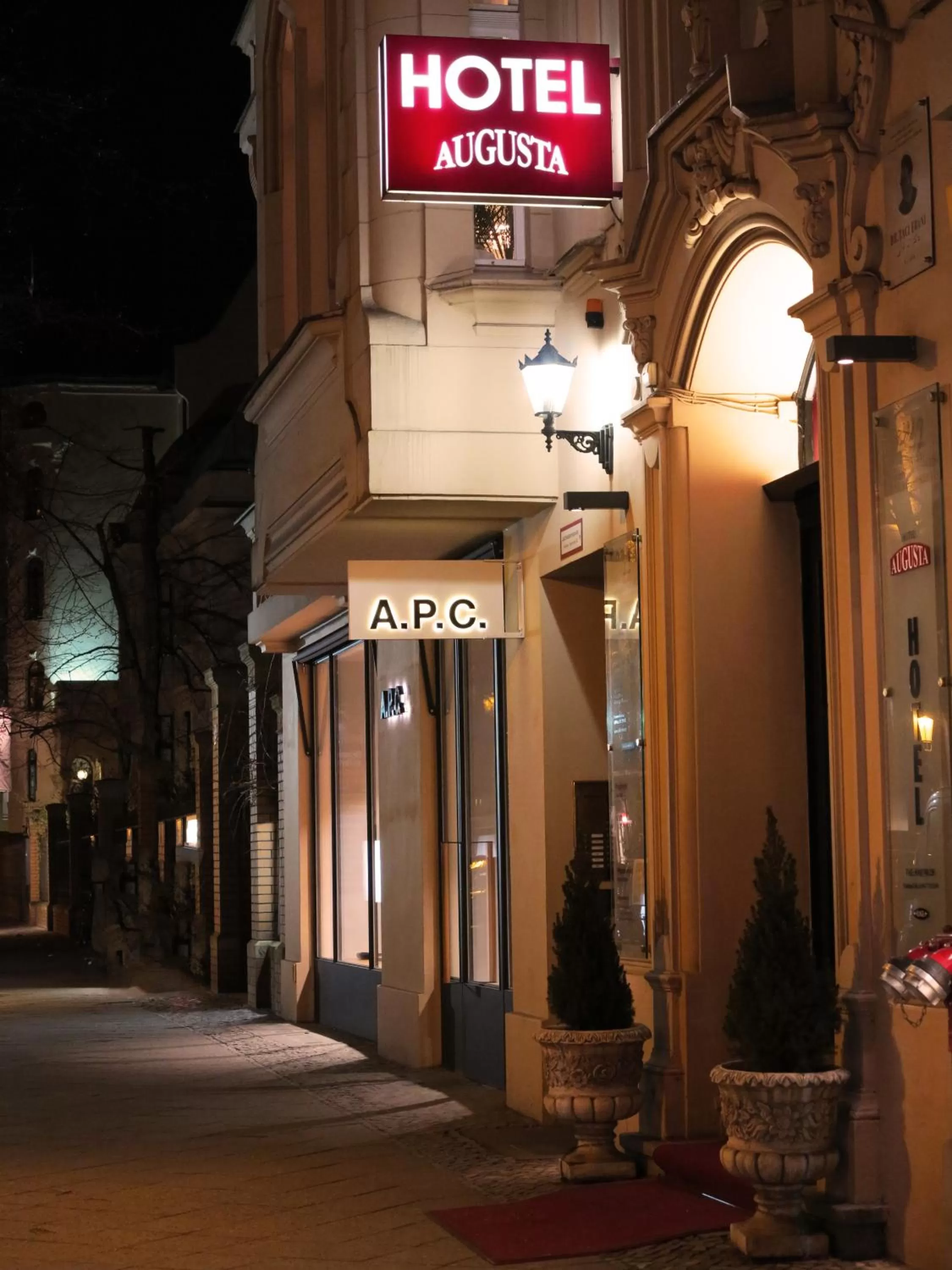 Facade/entrance in Hotel Augusta Am Kurfürstendamm