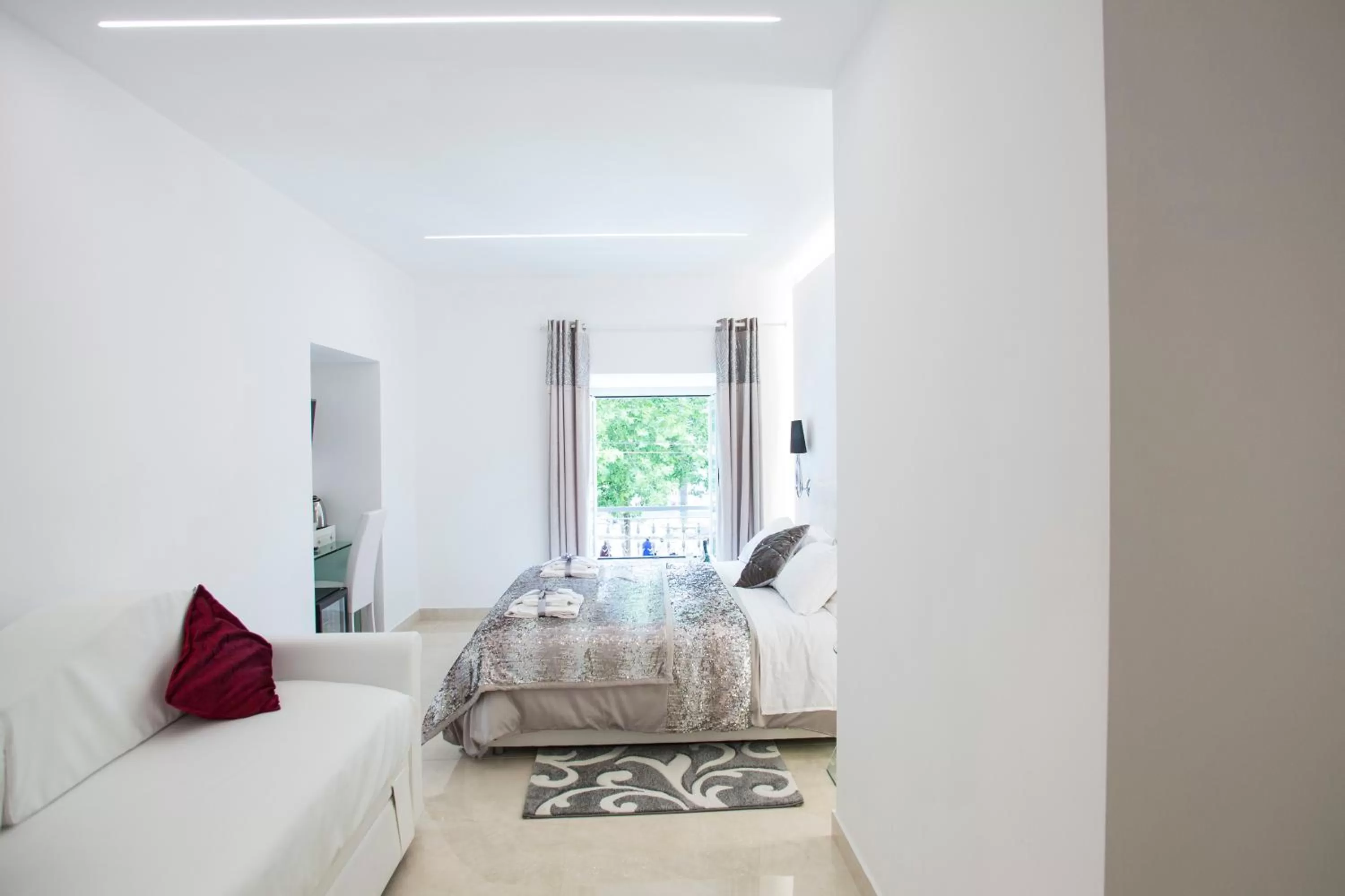 Photo of the whole room, Bed in San Pietro Grand Suite