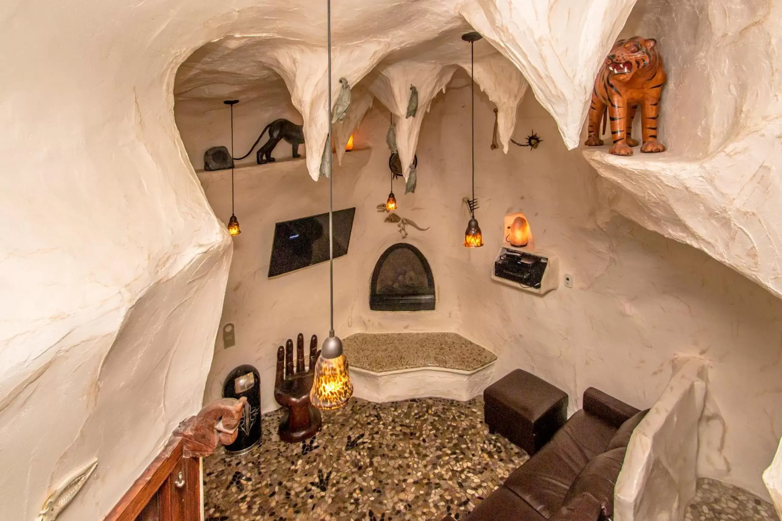 Living room in Adventure Suites