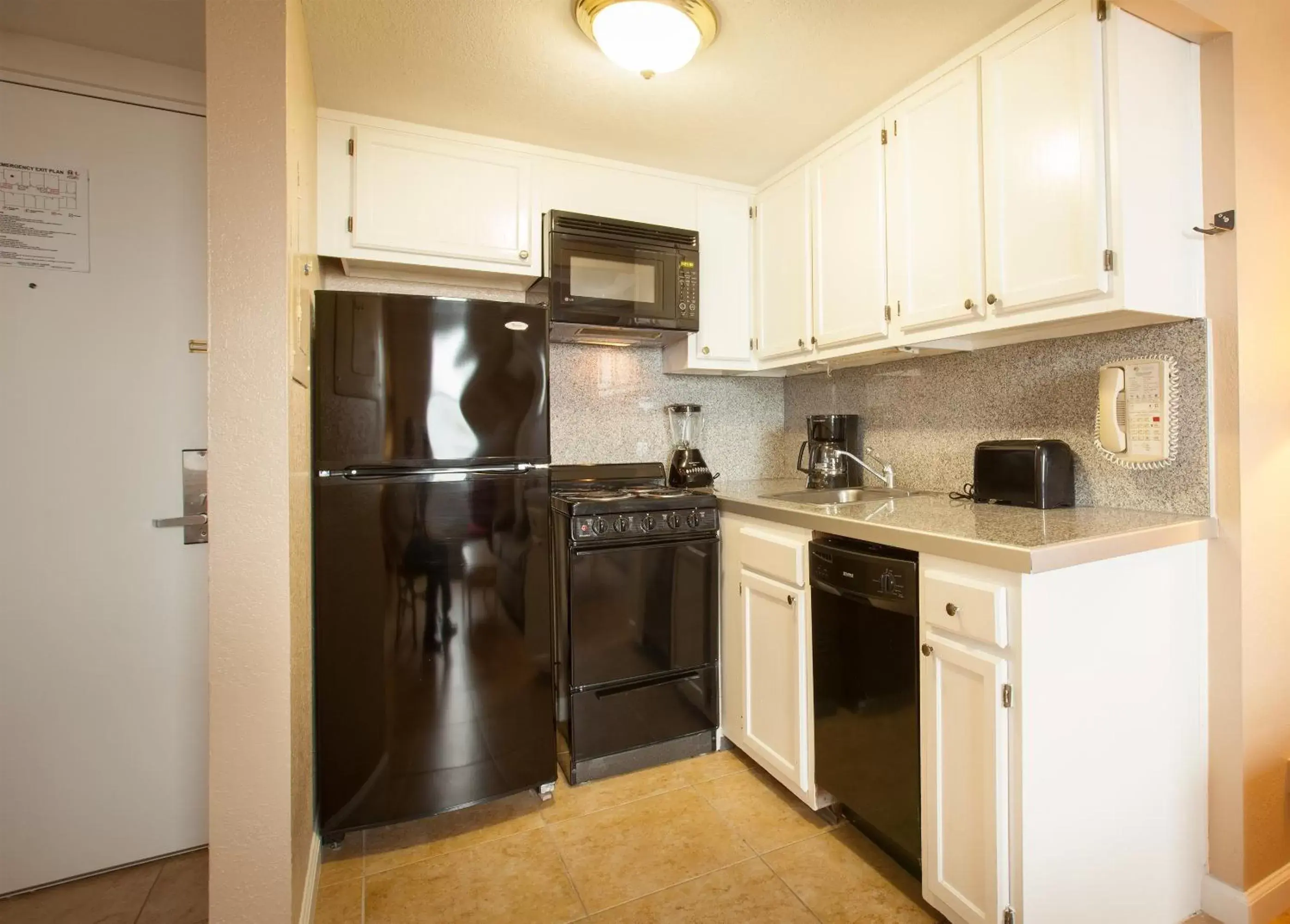 Kitchen or kitchenette, Kitchen/Kitchenette in Legacy Vacation Resorts - Brigantine Beach