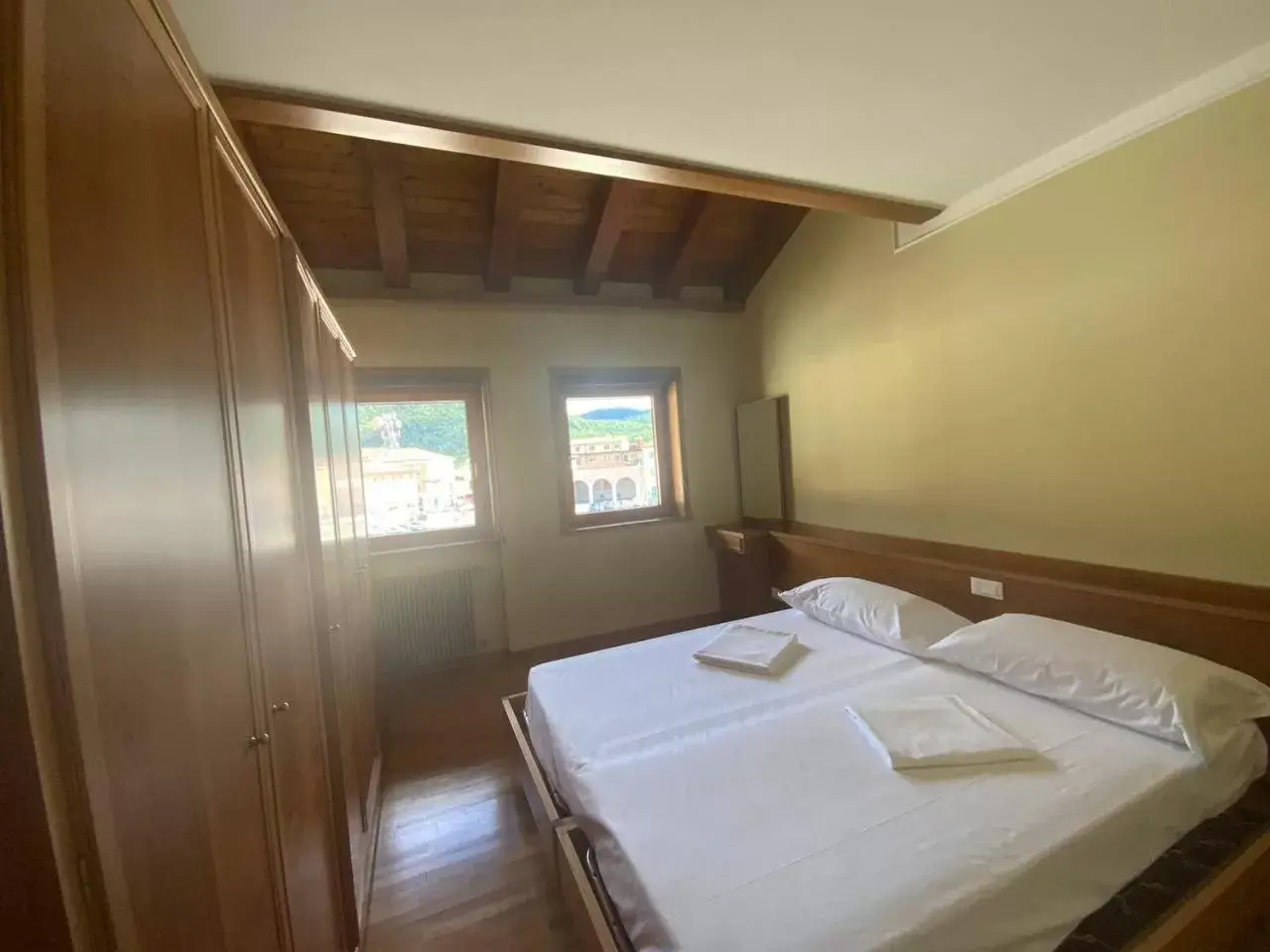 Bed in Albergo Montenegro