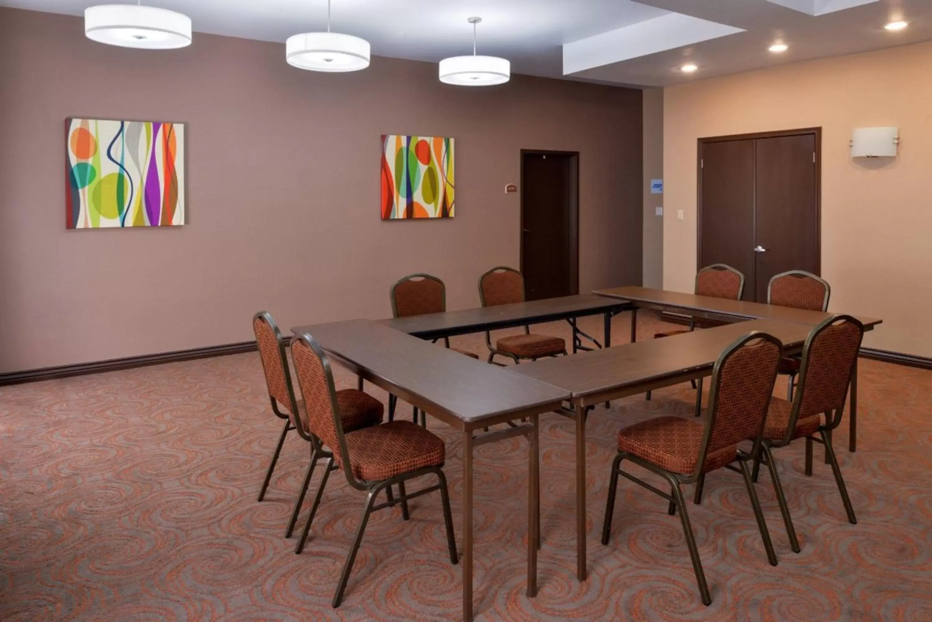 Meeting/conference room in Holiday Inn Express Kingman, an IHG Hotel