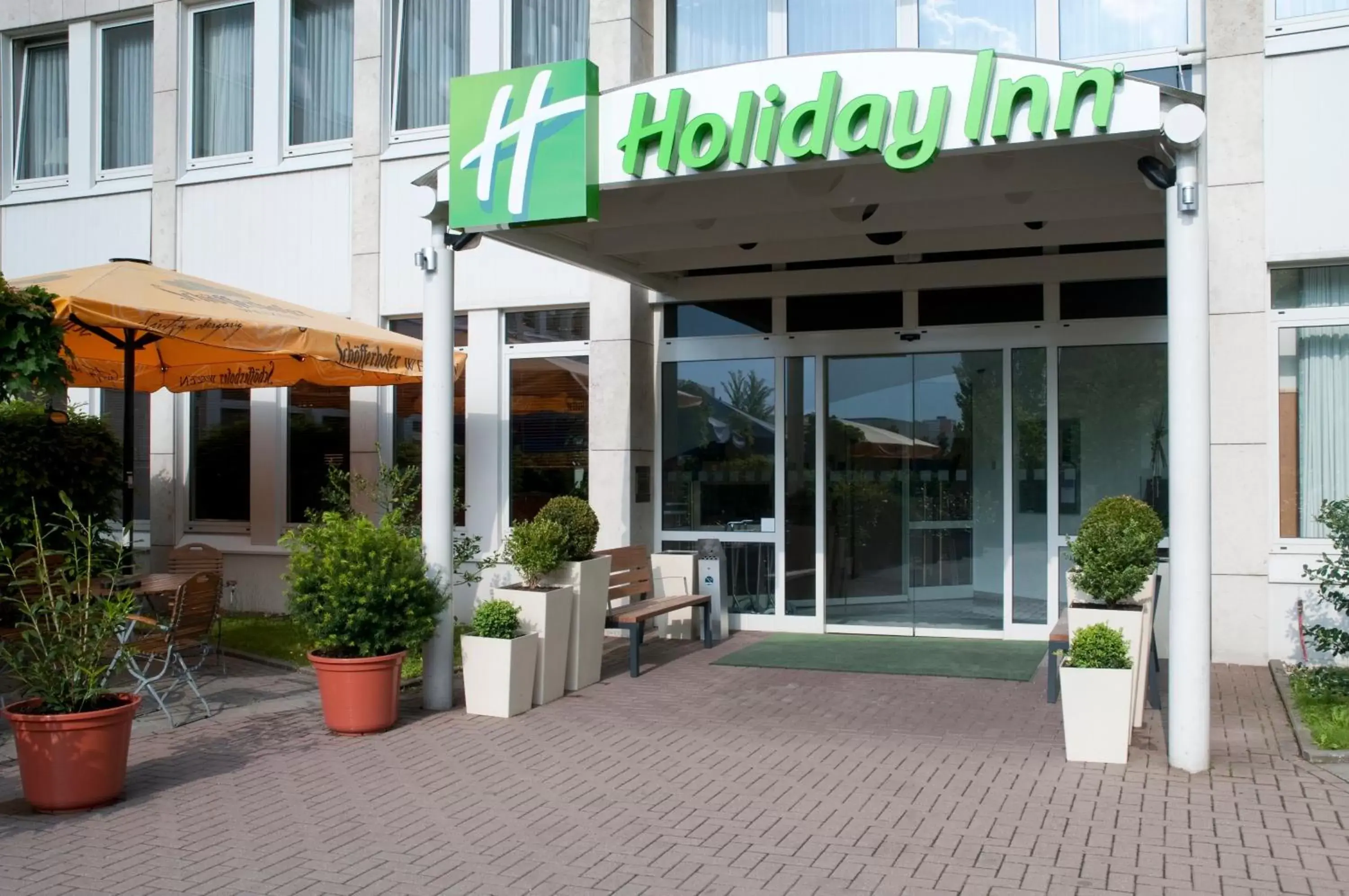 Property building in Holiday Inn Frankfurt Airport - Neu-Isenburg, an IHG Hotel